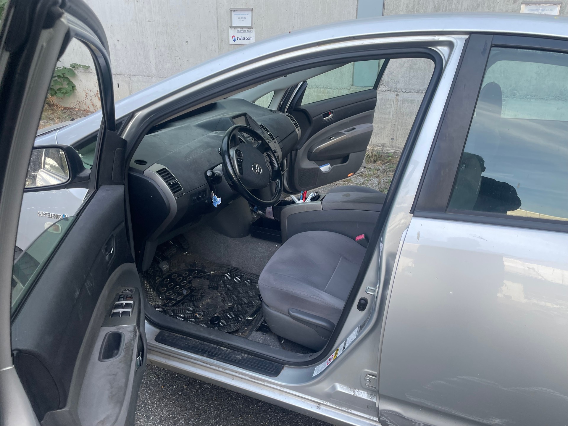 TOYOTA Prius 1.5 16V Hybrid-image-6