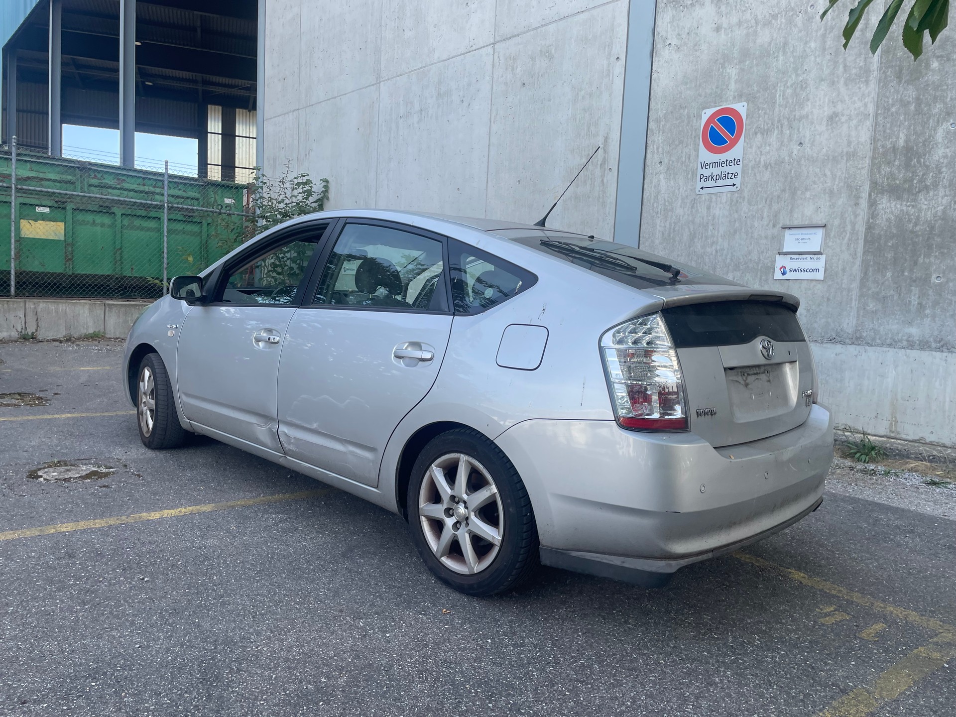 TOYOTA Prius 1.5 16V Hybrid-image-3