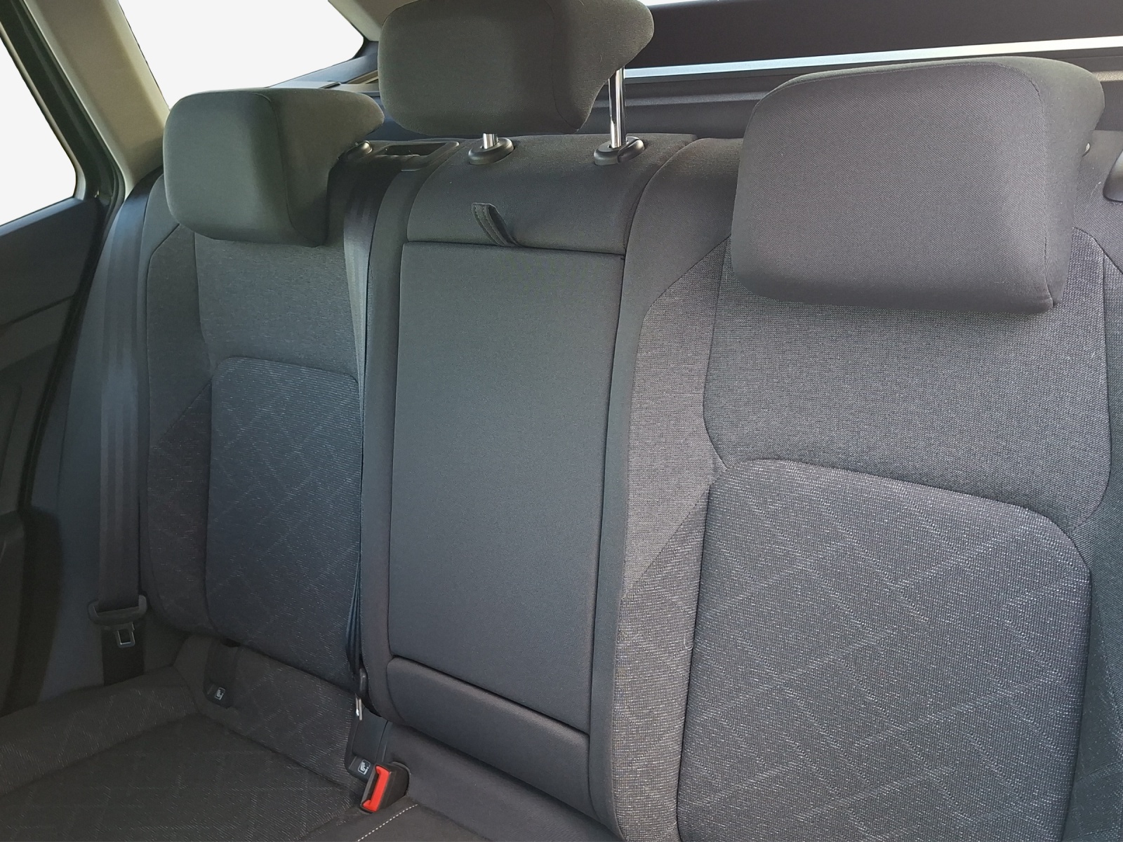 VW Golf Variant 1.0 TSI Life-image-11