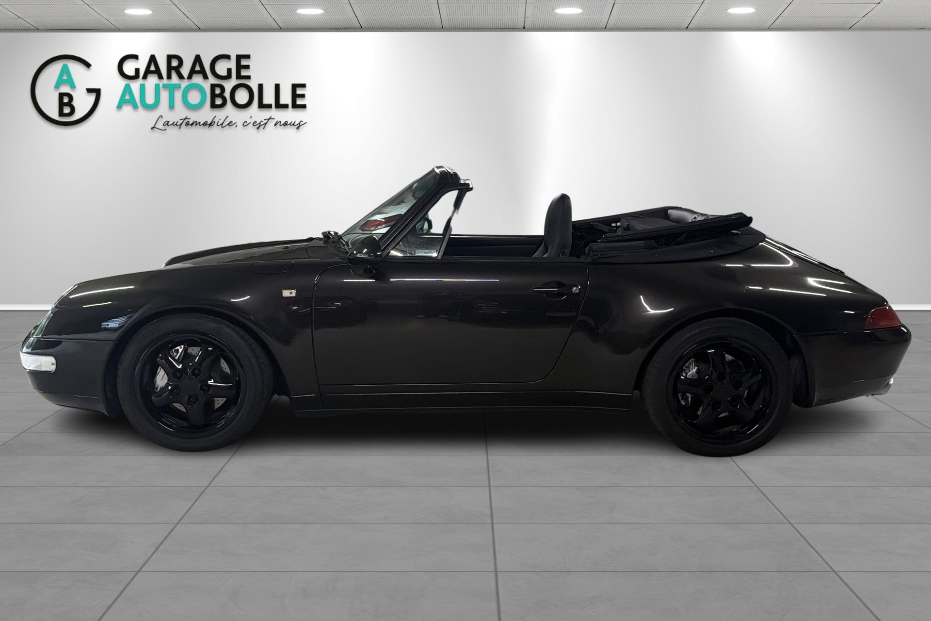 PORSCHE 911 Carrera 4 Cabrio-image-6