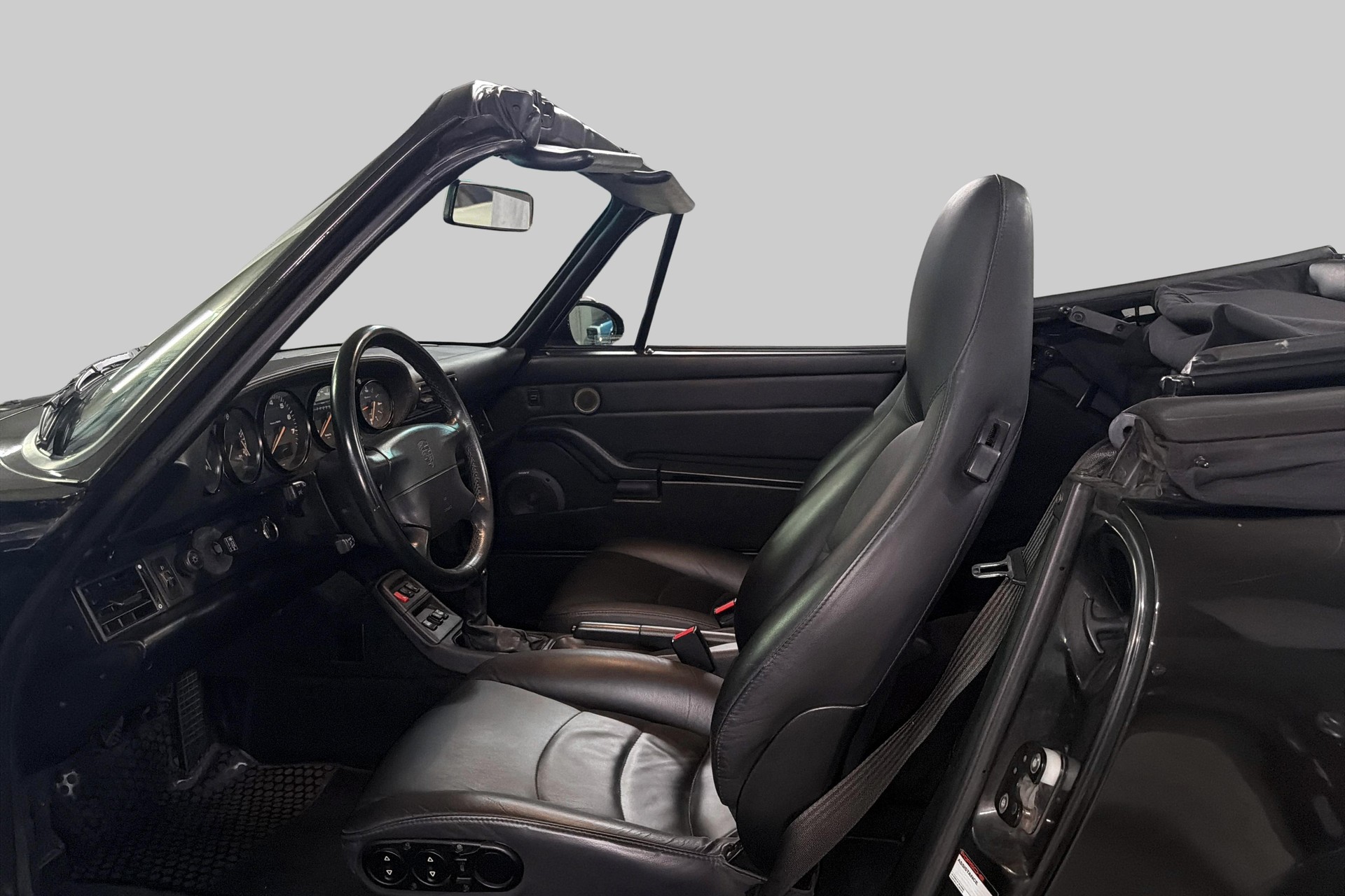PORSCHE 911 Carrera 4 Cabrio-image-7
