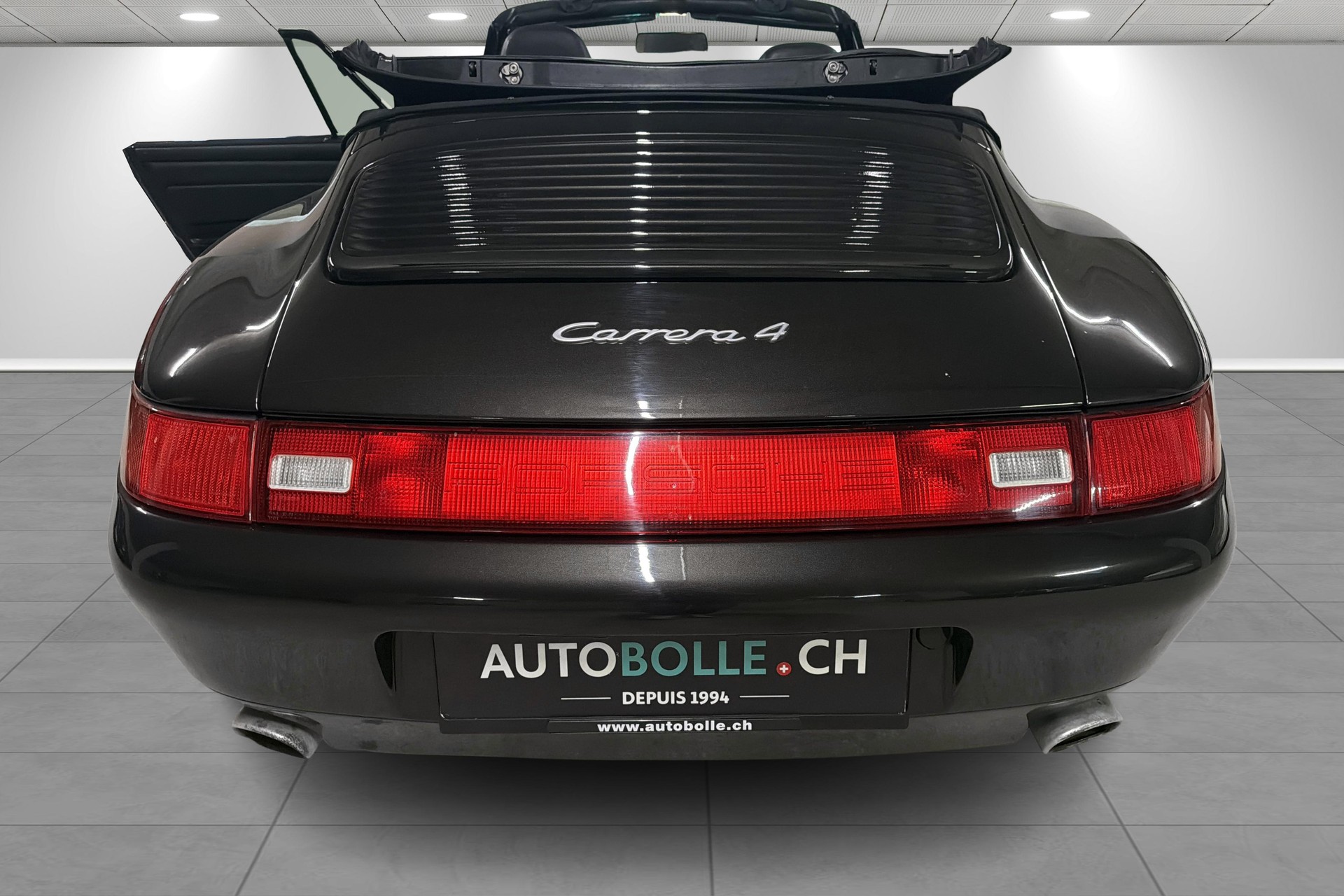 PORSCHE 911 Carrera 4 Cabrio-image-22