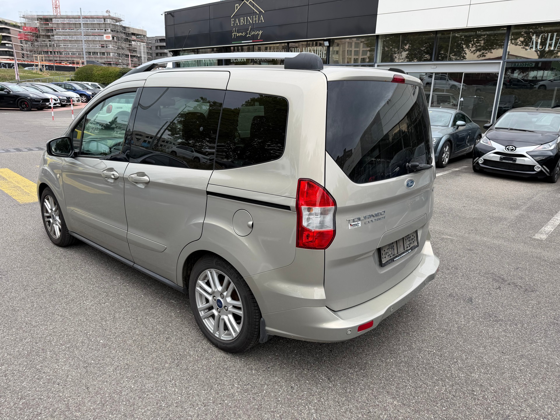 FORD Tourneo Courier 1.0 SCTi Titanium-image-3