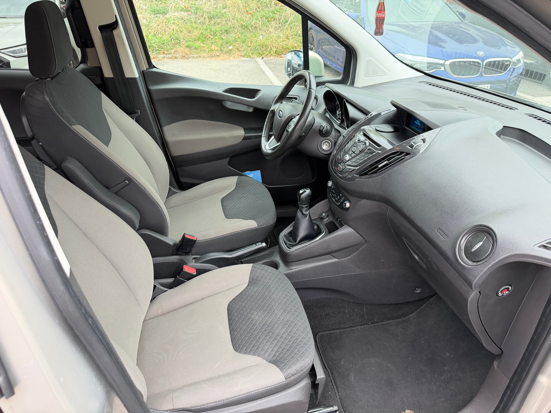 FORD Tourneo Courier 1.0 SCTi Titanium-image-5