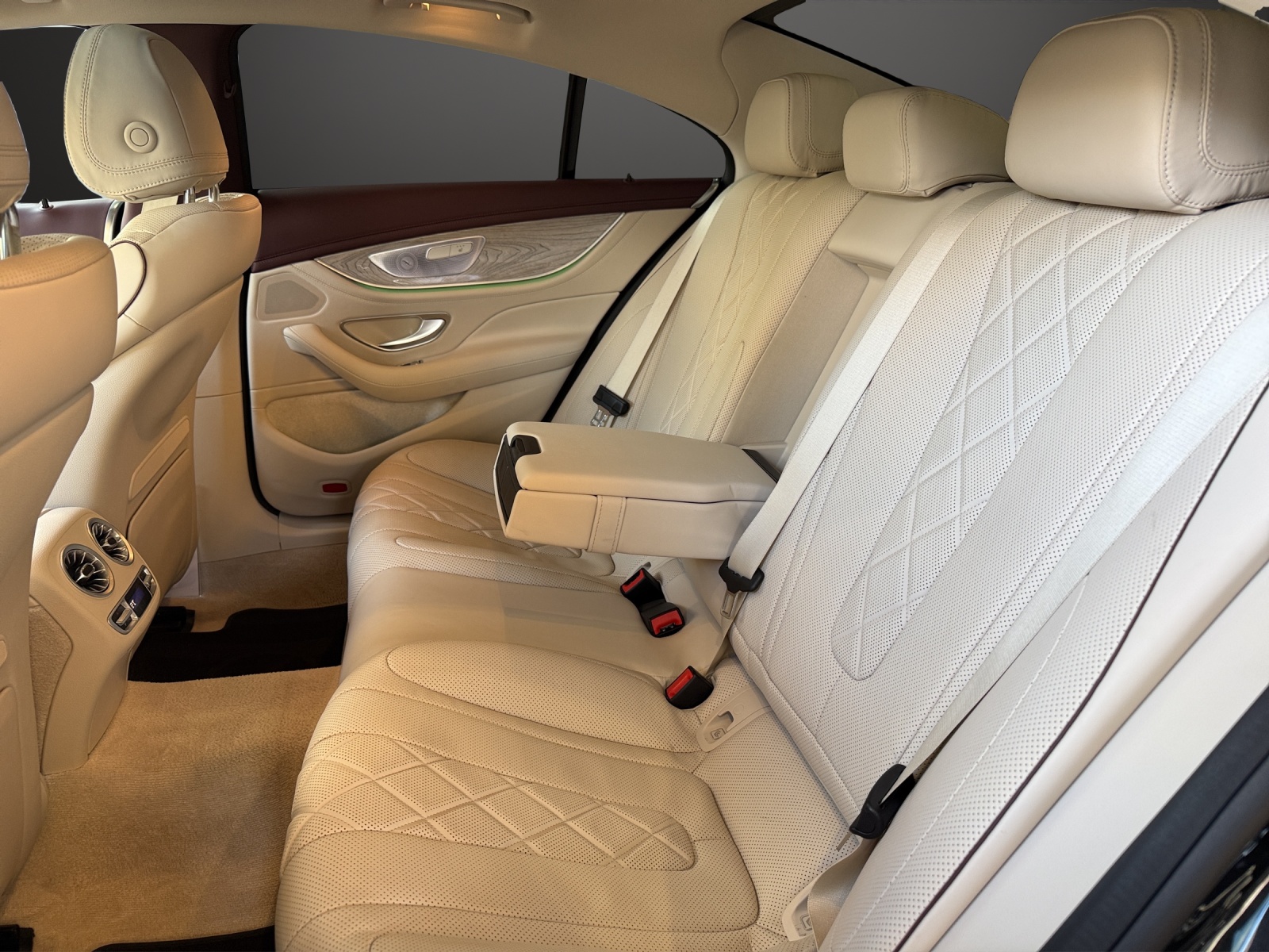 MERCEDES-BENZ CLS 450 4Matic 9G-Tronic-image-12