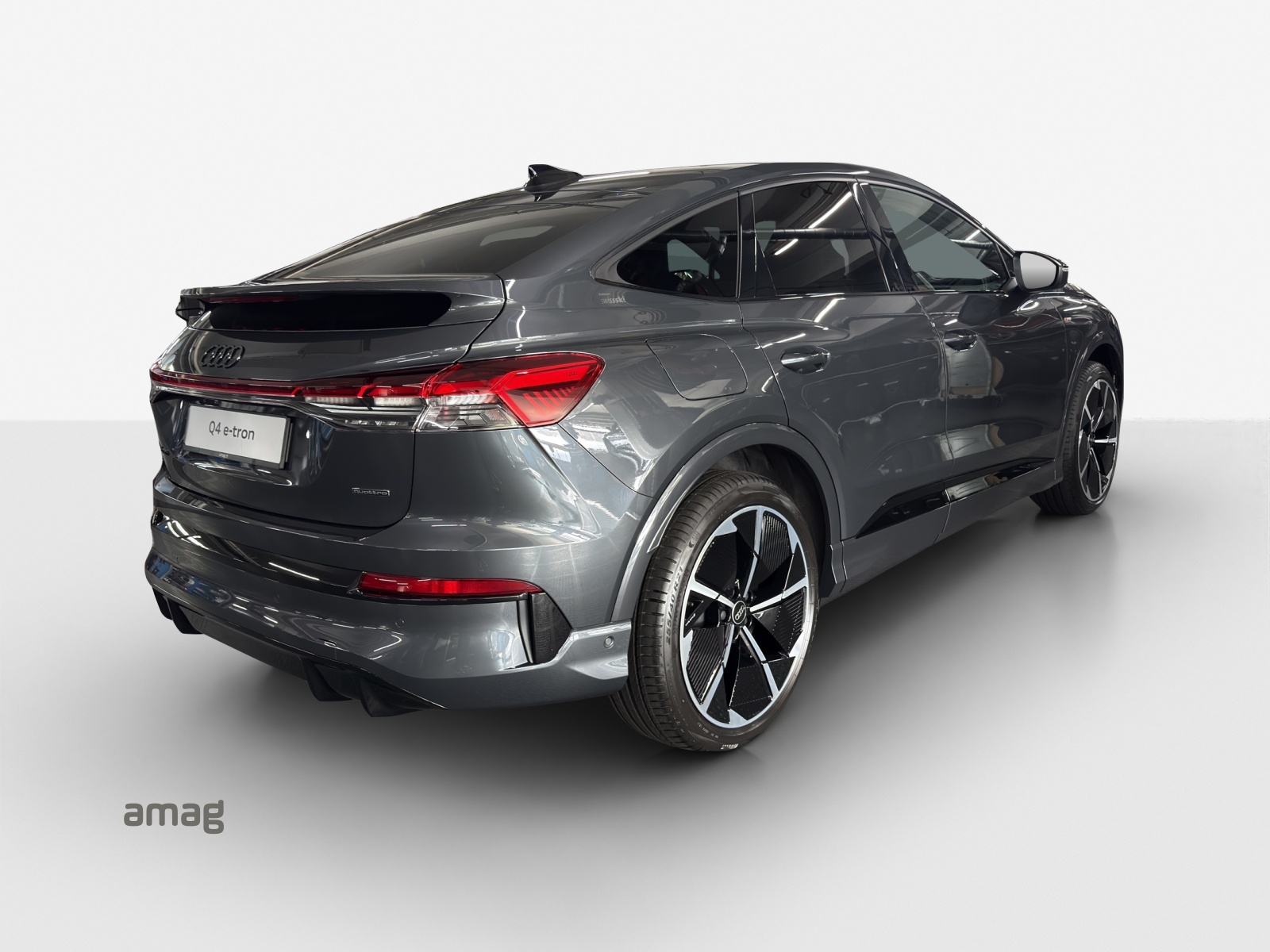 AUDI Q4 Sportback e-tron quattro performance Swiss Ski-image-4