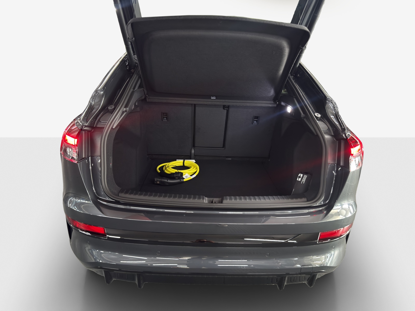 AUDI Q4 Sportback e-tron quattro performance Swiss Ski-image-11