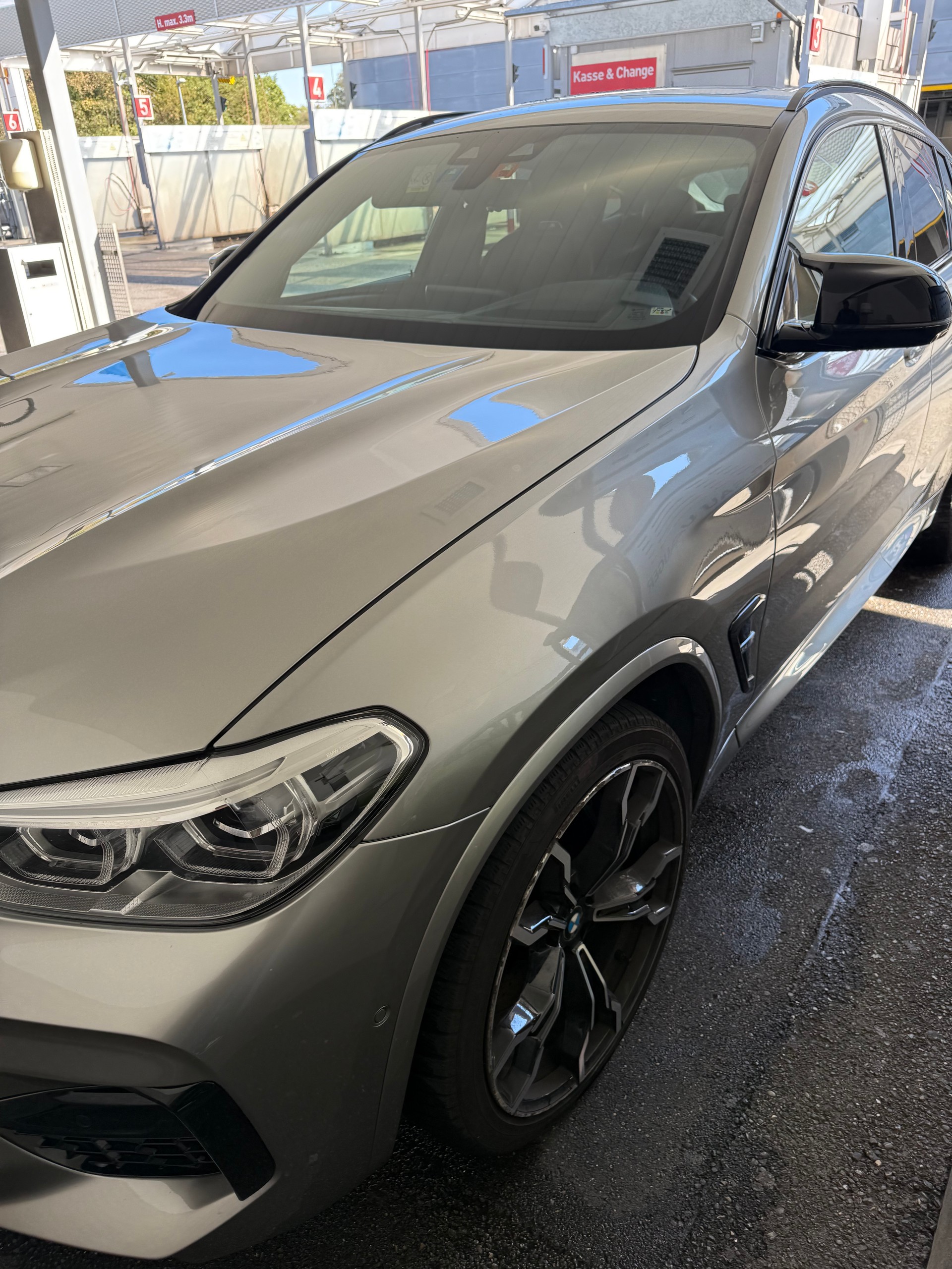 BMW X4M Competition-image-1