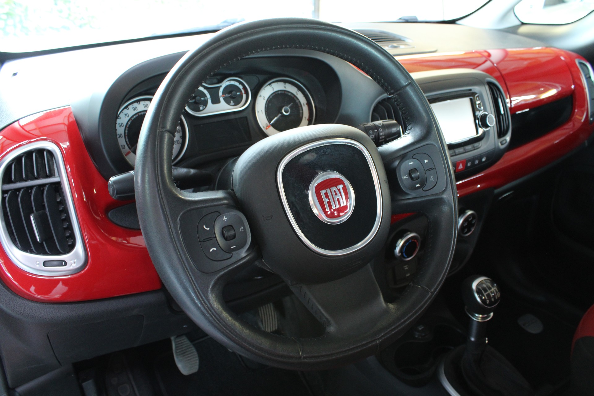 FIAT 500L 1.4 16V Pop Star-image-10