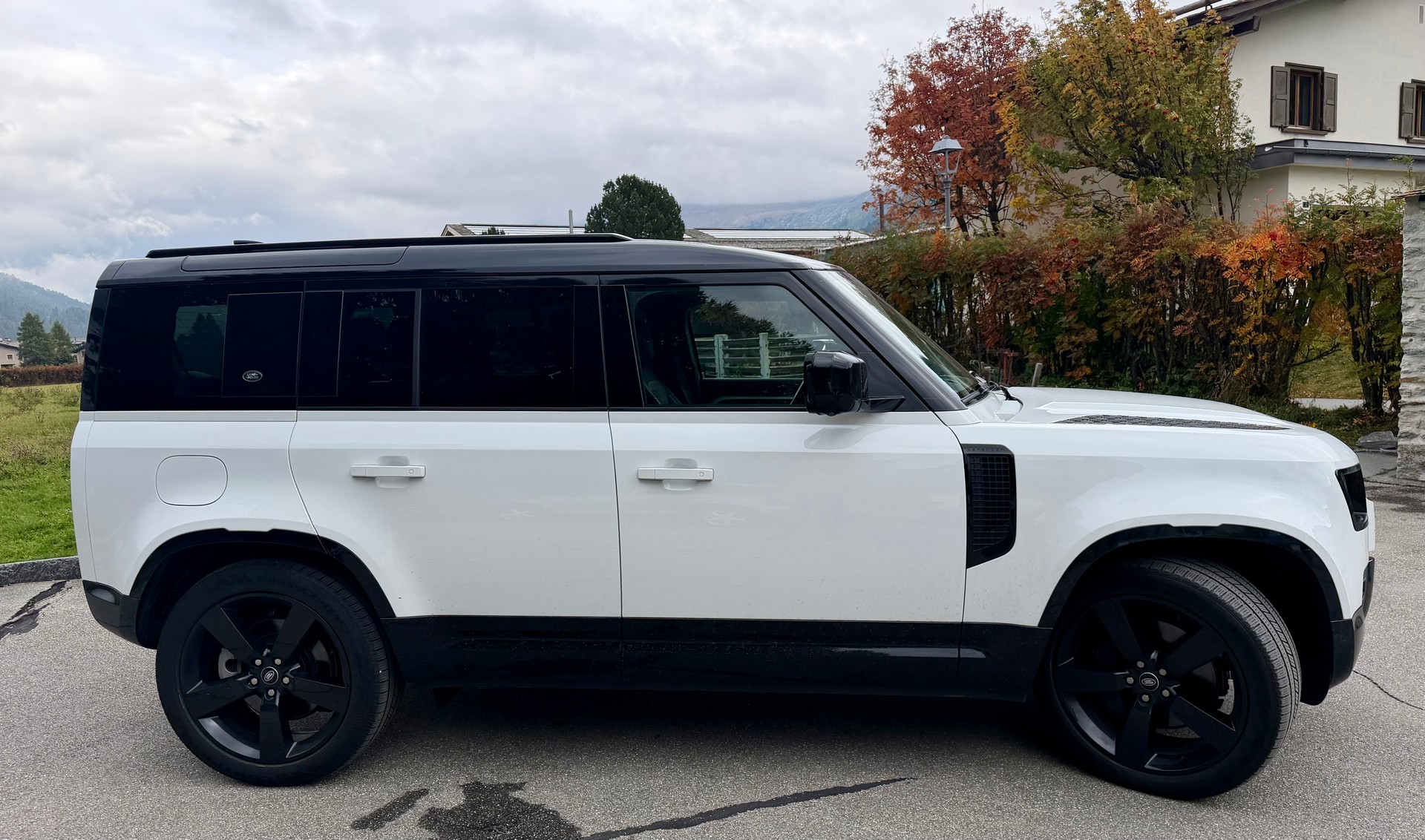 LAND ROVER 3.0 I6 400 X-Dynamic HSE-image-2