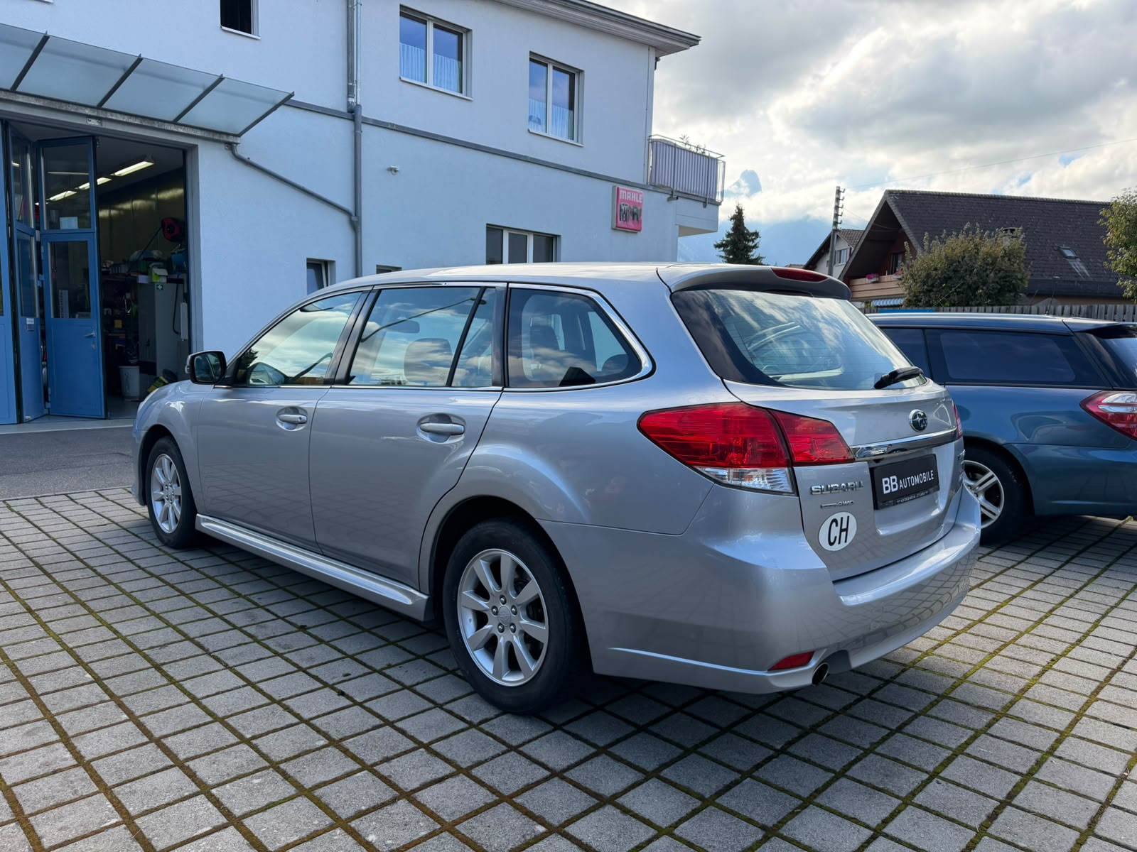 SUBARU Legacy 2.0D Swiss AWD-showroom-element-2
