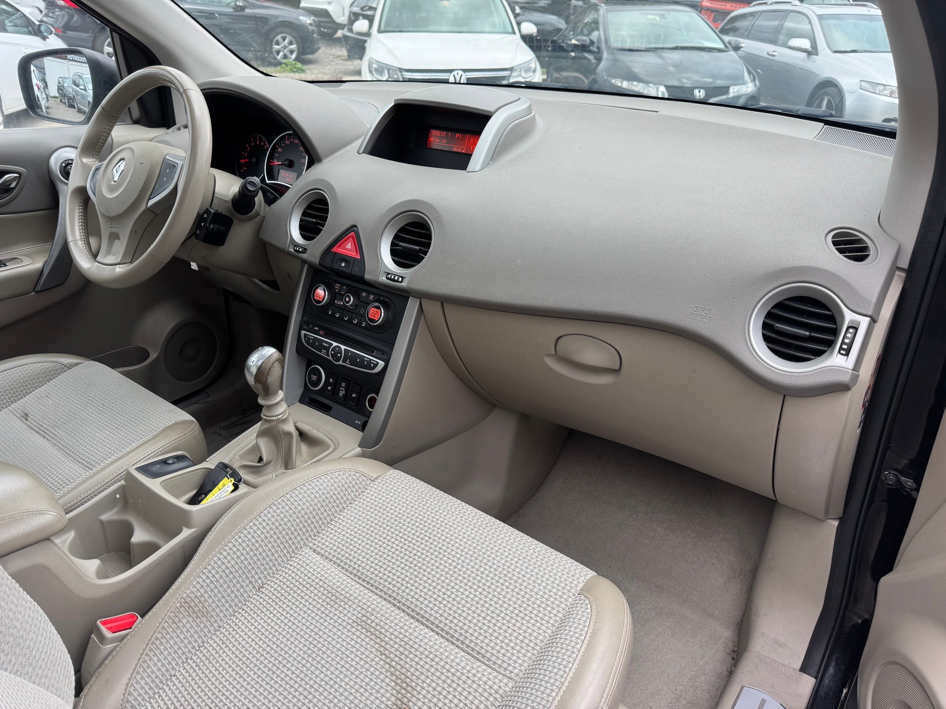 RENAULT Koleos 2.5 Dynamique 4x4-image-9