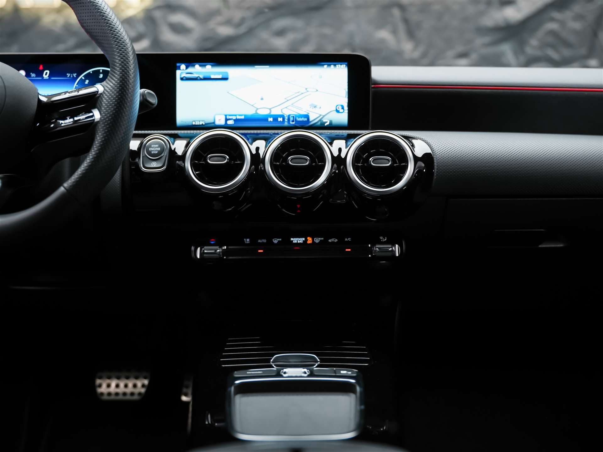 MERCEDES-BENZ A 200 AMG Line d 8G-DCT *Facelift*Werksgarantie*Multibeam LED-image-18