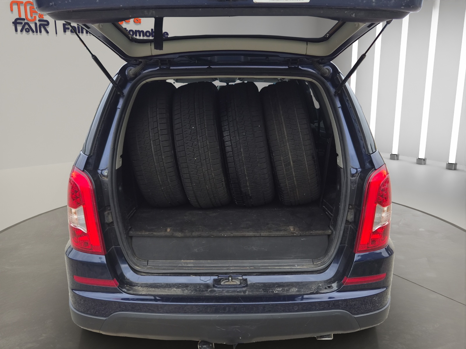 KGM-SsangYong Rexton RX200 e-XDi Sapphire 4WD Automatic-image-15