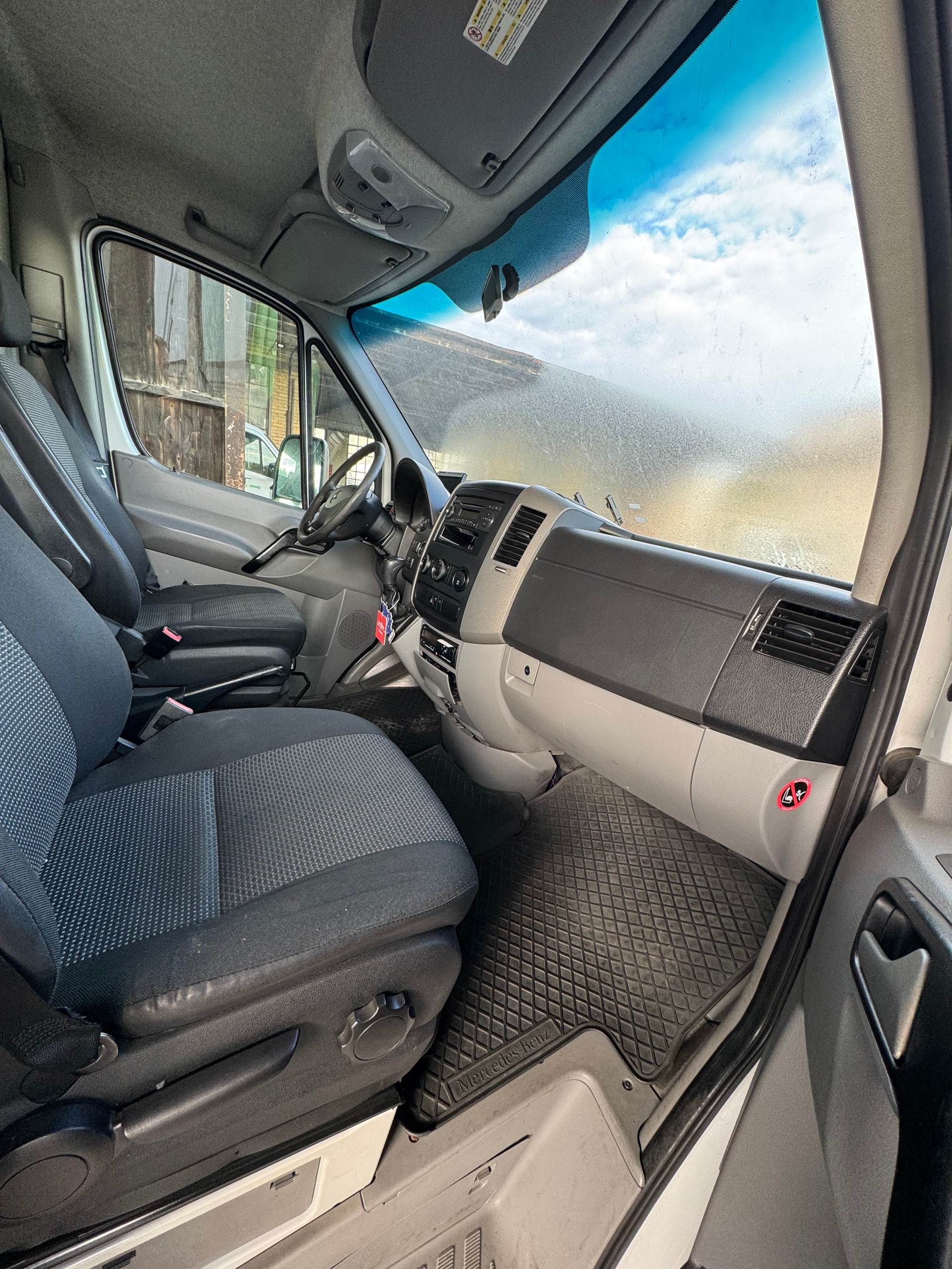 MERCEDES-BENZ Sprinter-image-10