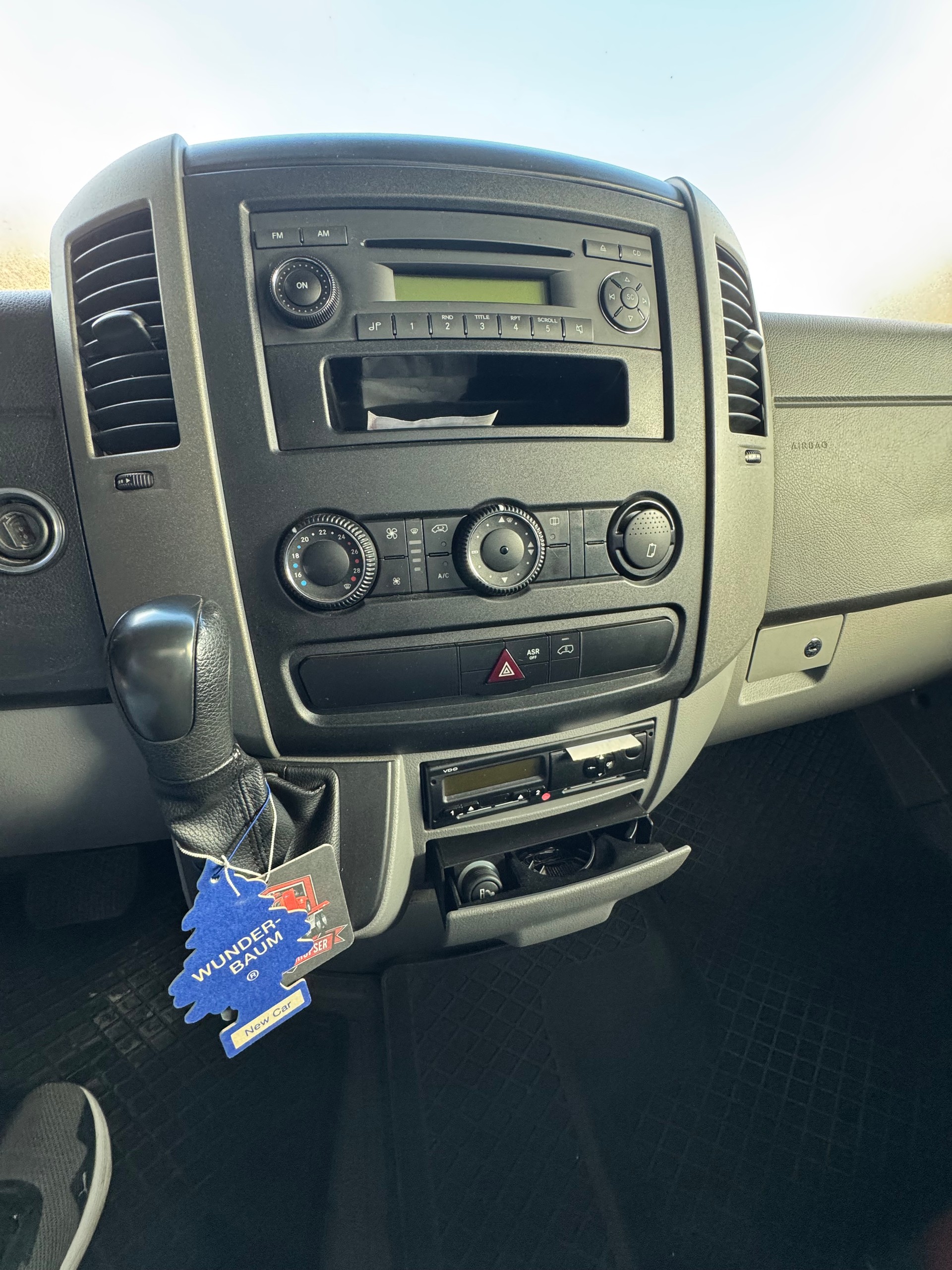 MERCEDES-BENZ Sprinter-image-12