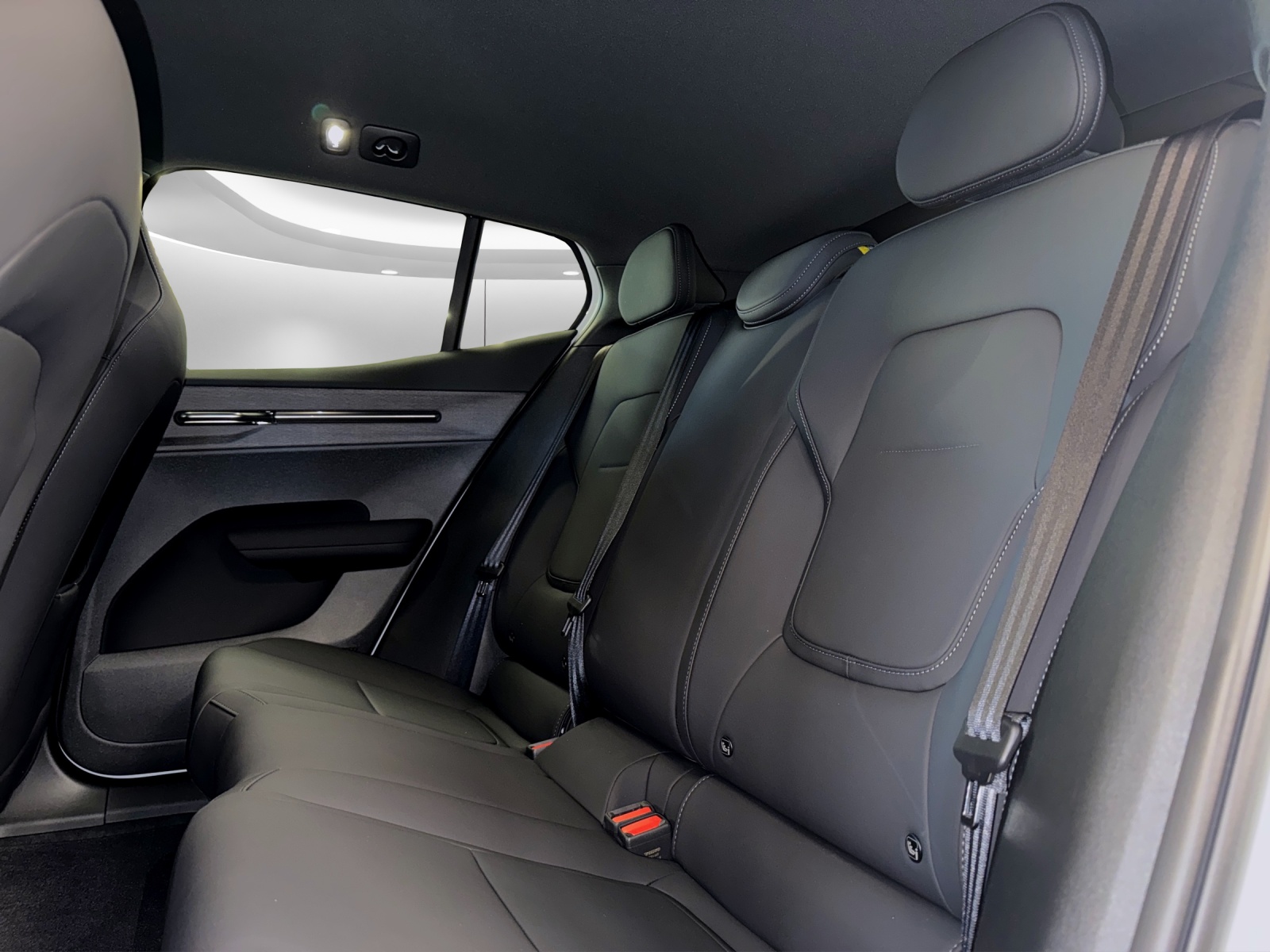 VOLVO EX30 E60 Plus-image-10