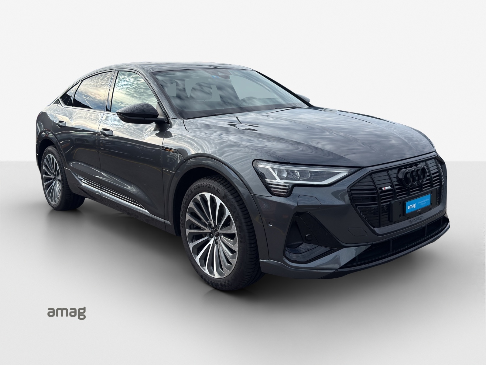 AUDI e-tron 55 Sportback S Line Black Edition quattro-image-5