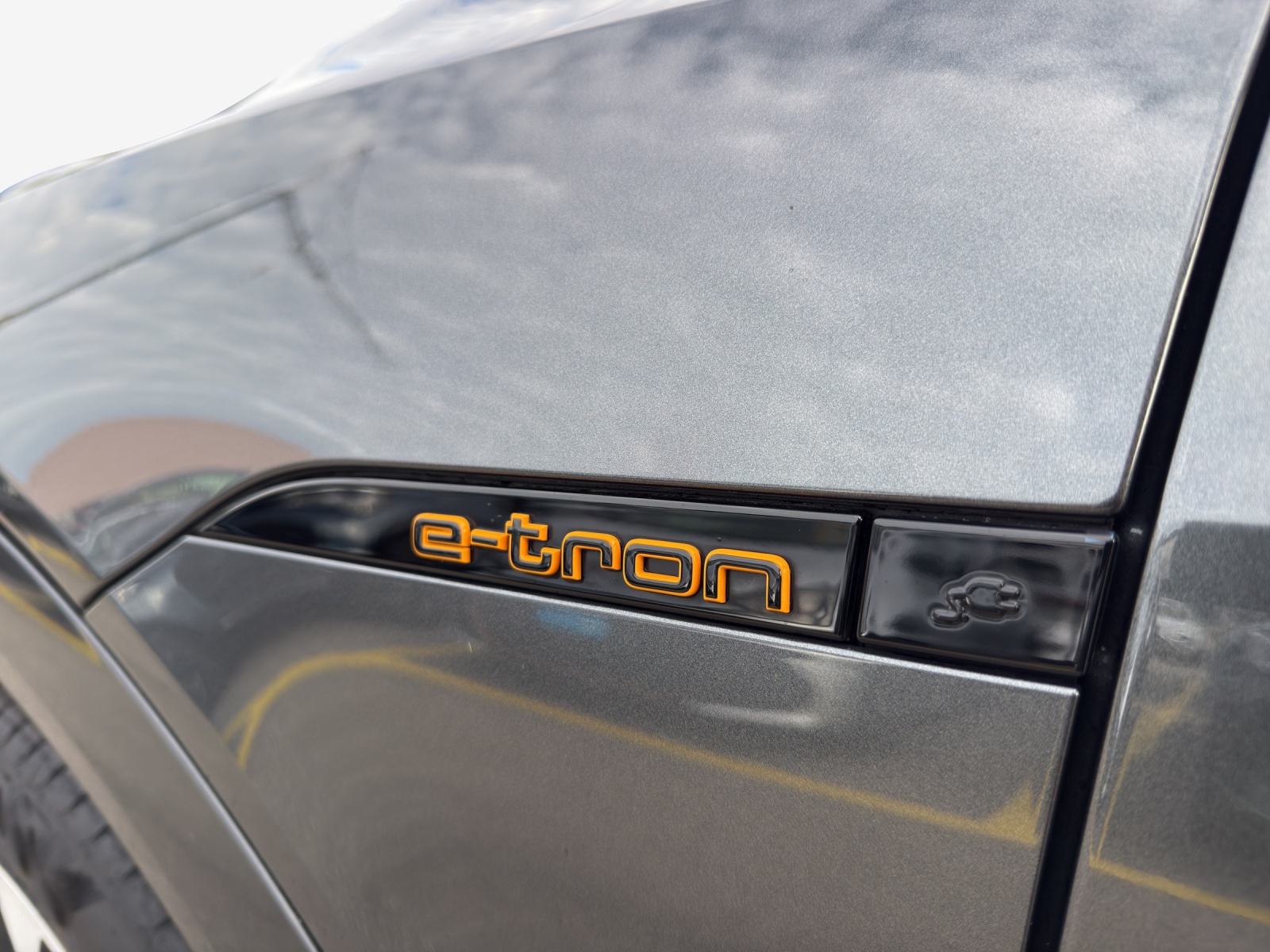 AUDI e-tron 55 Sportback S Line Black Edition quattro-image-15