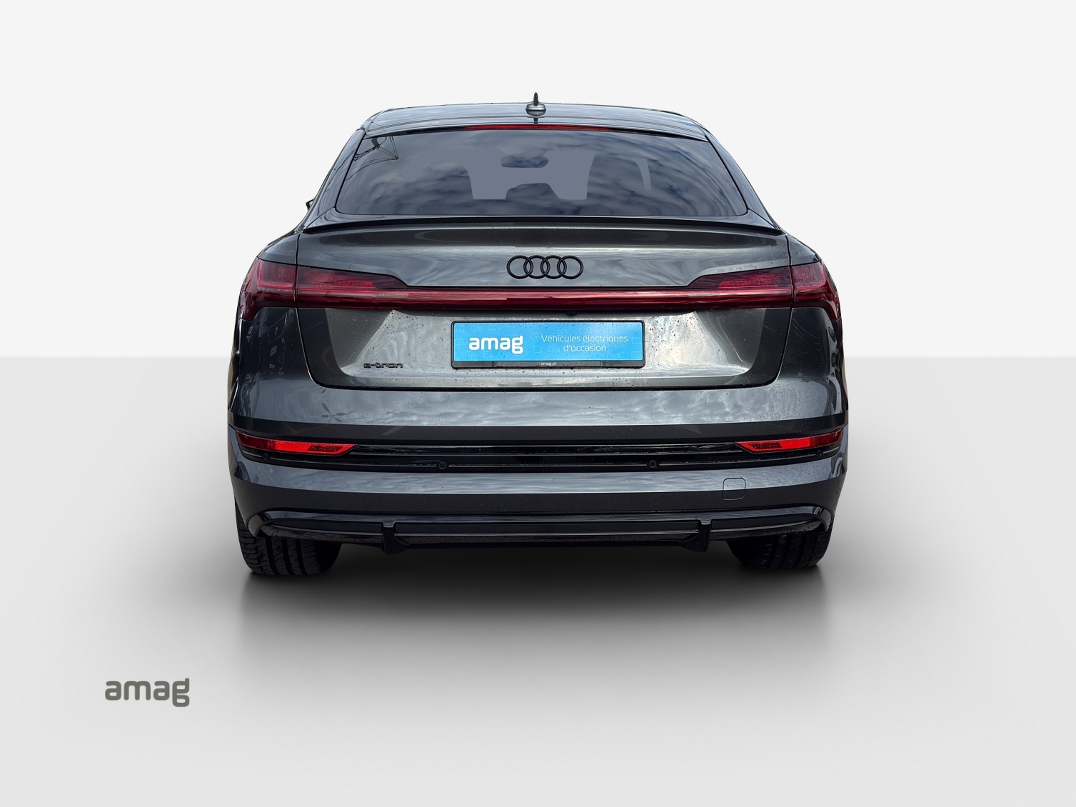 AUDI e-tron 55 Sportback S Line Black Edition quattro-image-3