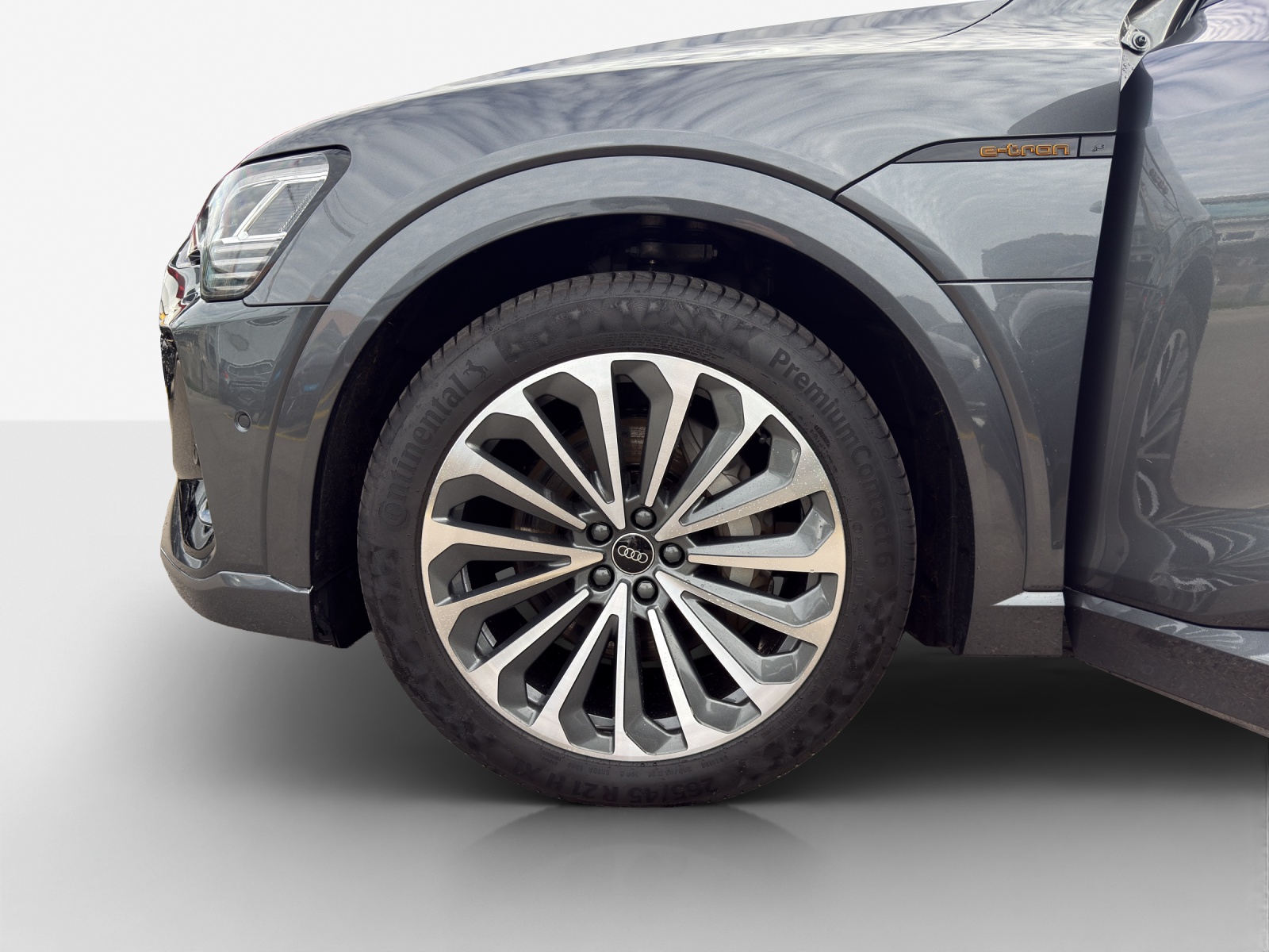 AUDI e-tron 55 Sportback S Line Black Edition quattro-image-14