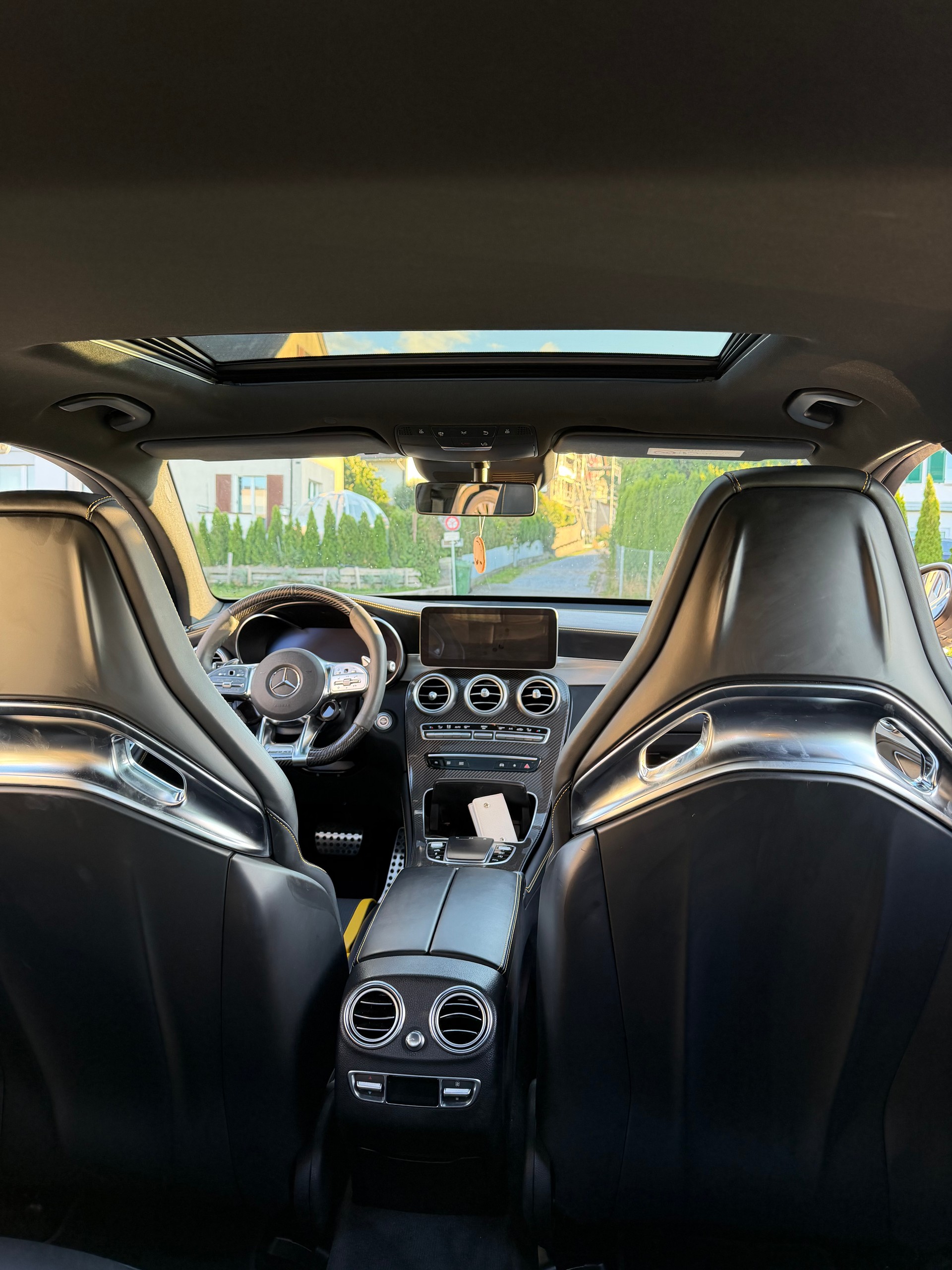 MERCEDES-BENZ GLC 63 AMG-image-3
