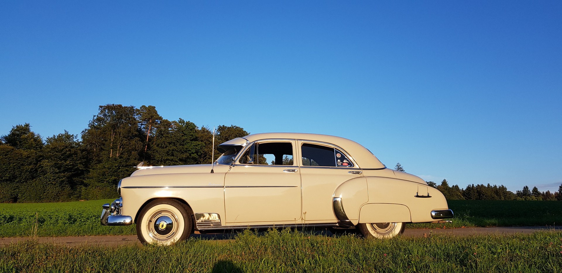 CHEVROLET CHEVROLET Styleline De Luxe 4Door Sedan-image-2