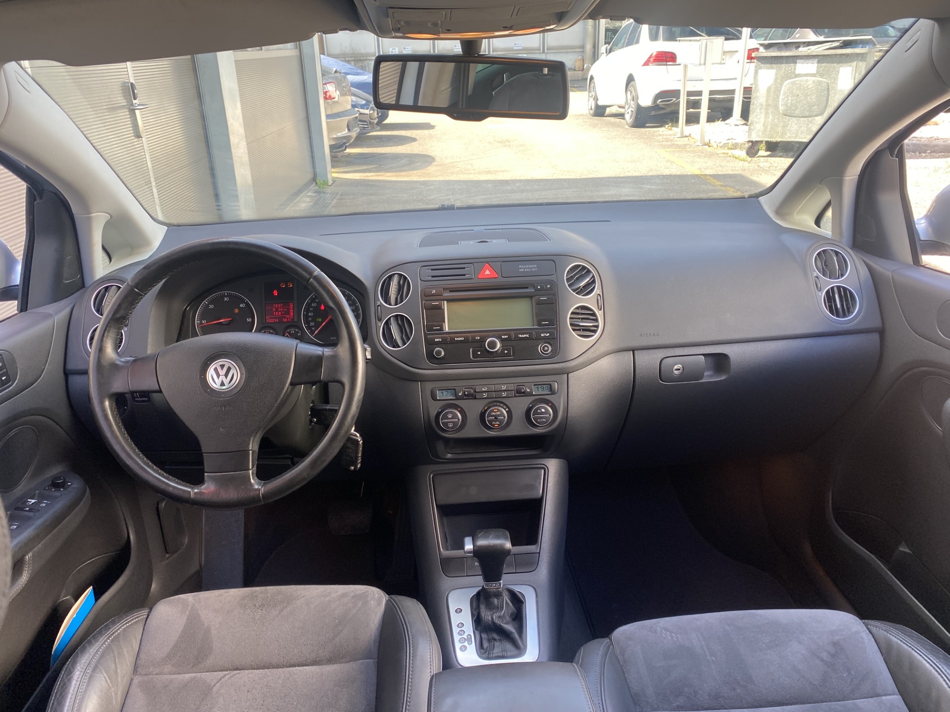 VW Golf Plus 2.0 TDI Comfortline-image-8