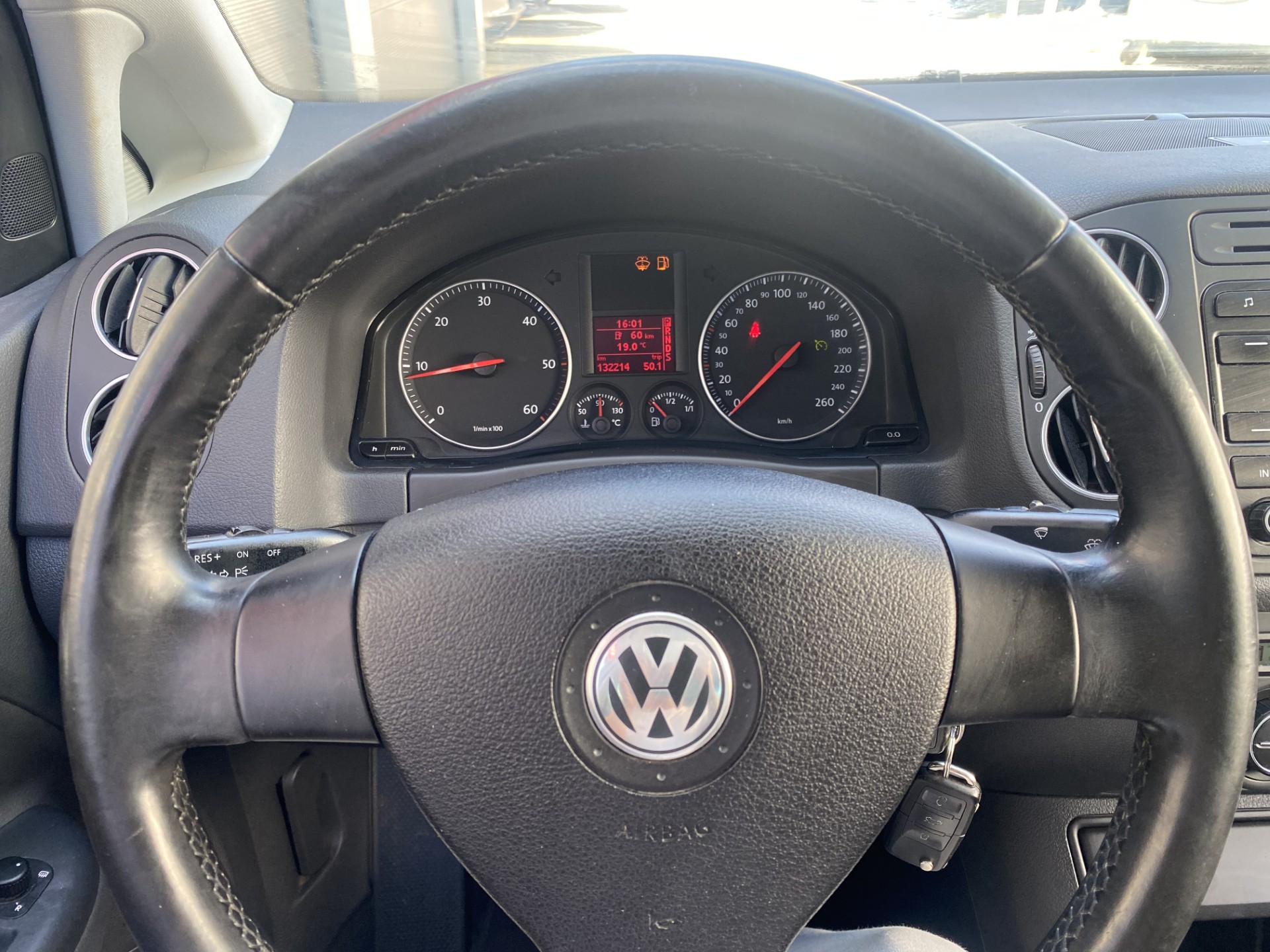 VW Golf Plus 2.0 TDI Comfortline-image-13