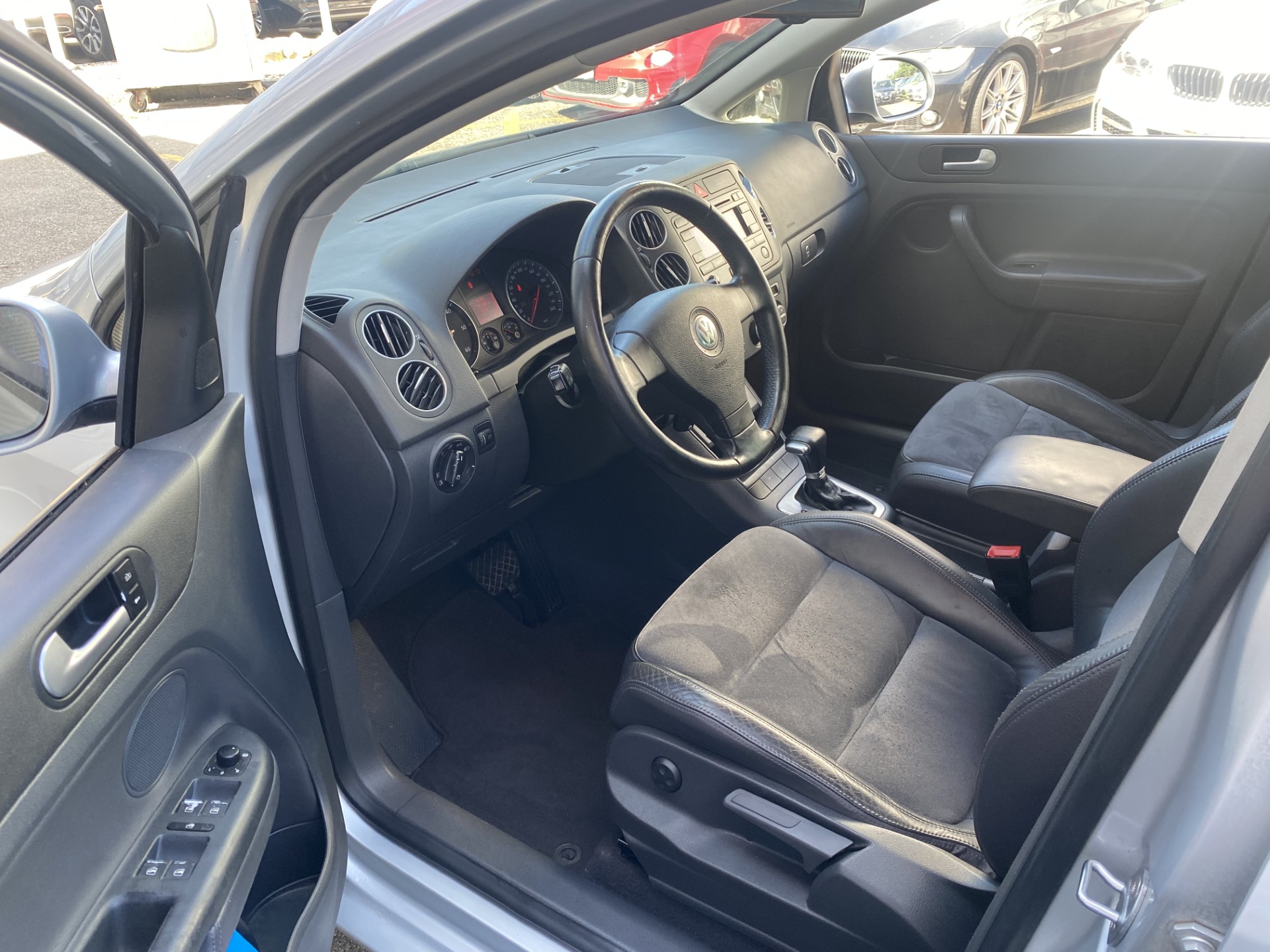 VW Golf Plus 2.0 TDI Comfortline-image-9