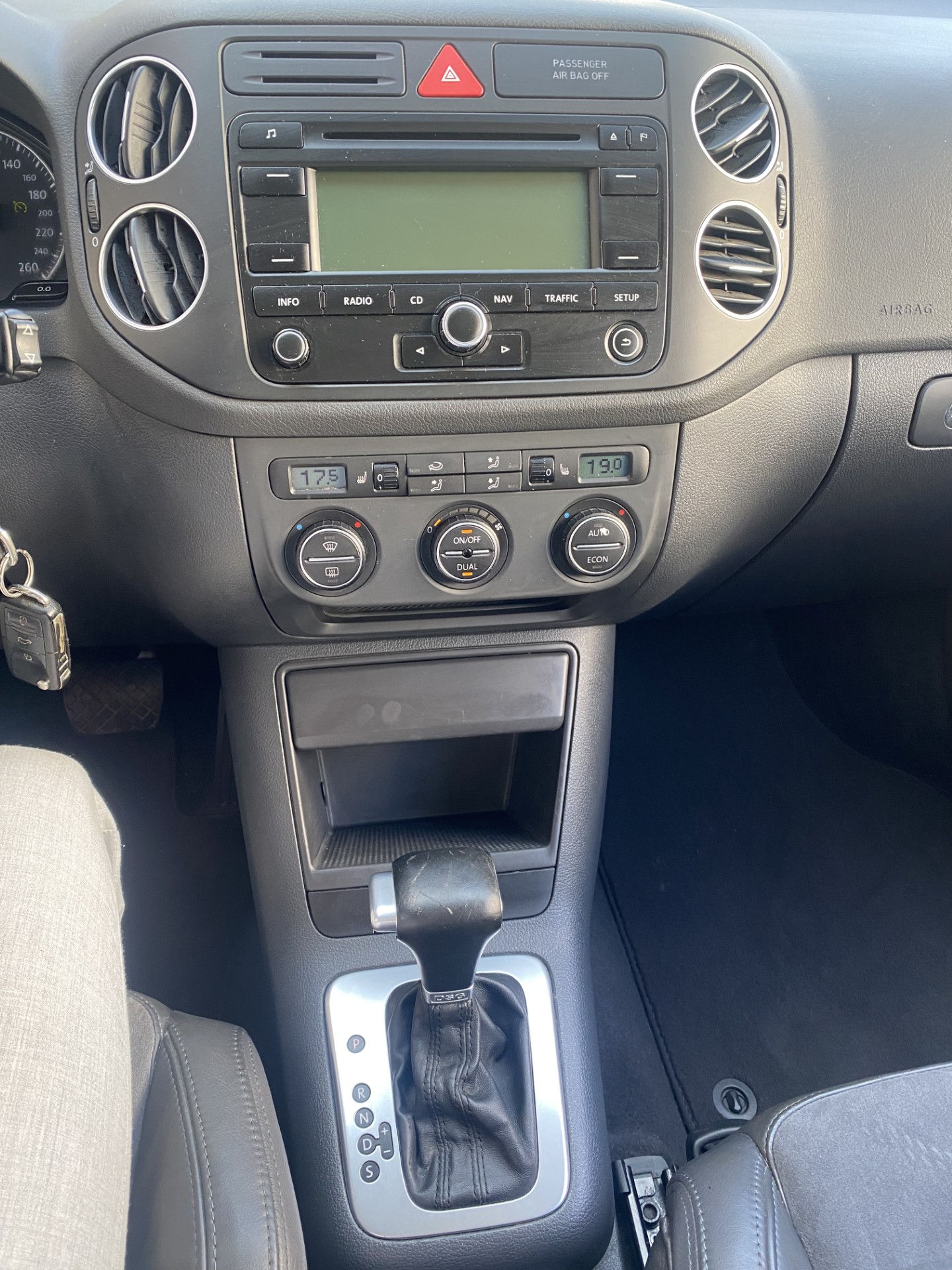 VW Golf Plus 2.0 TDI Comfortline-image-12