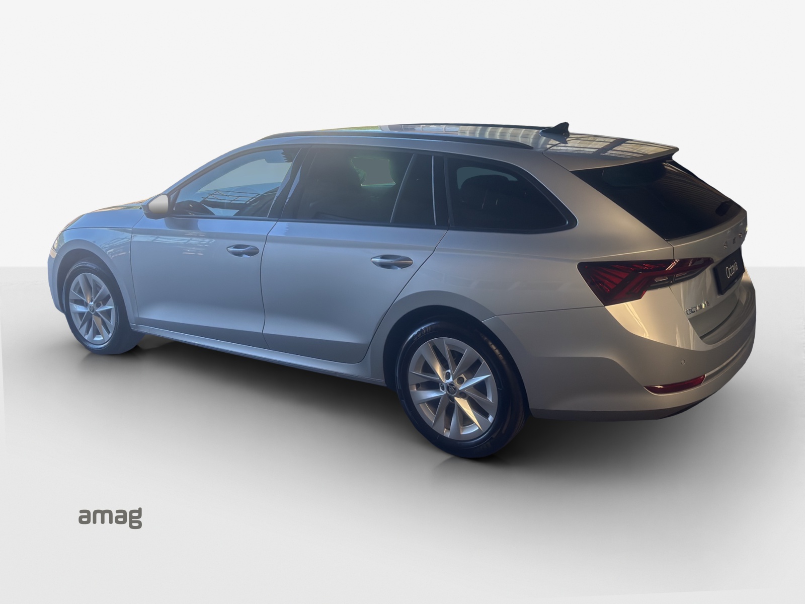 SKODA Octavia Combi 2.0 TDI DSG Style-image-2