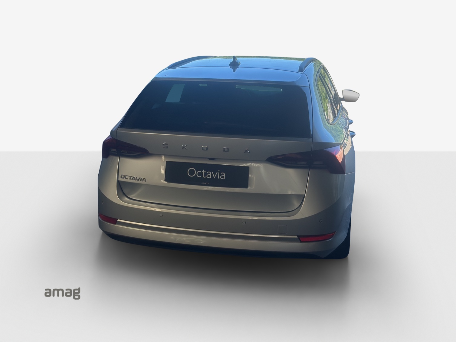 SKODA Octavia Combi 2.0 TDI DSG Style-image-3