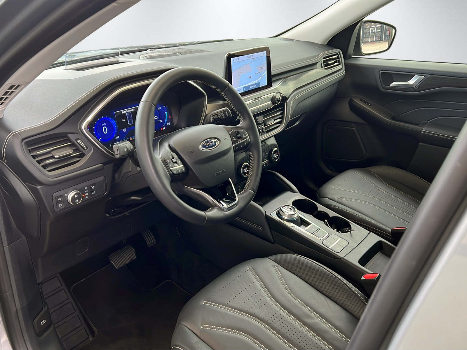 FORD Kuga 2.5 Plug-in Hybrid Vignale-image-13