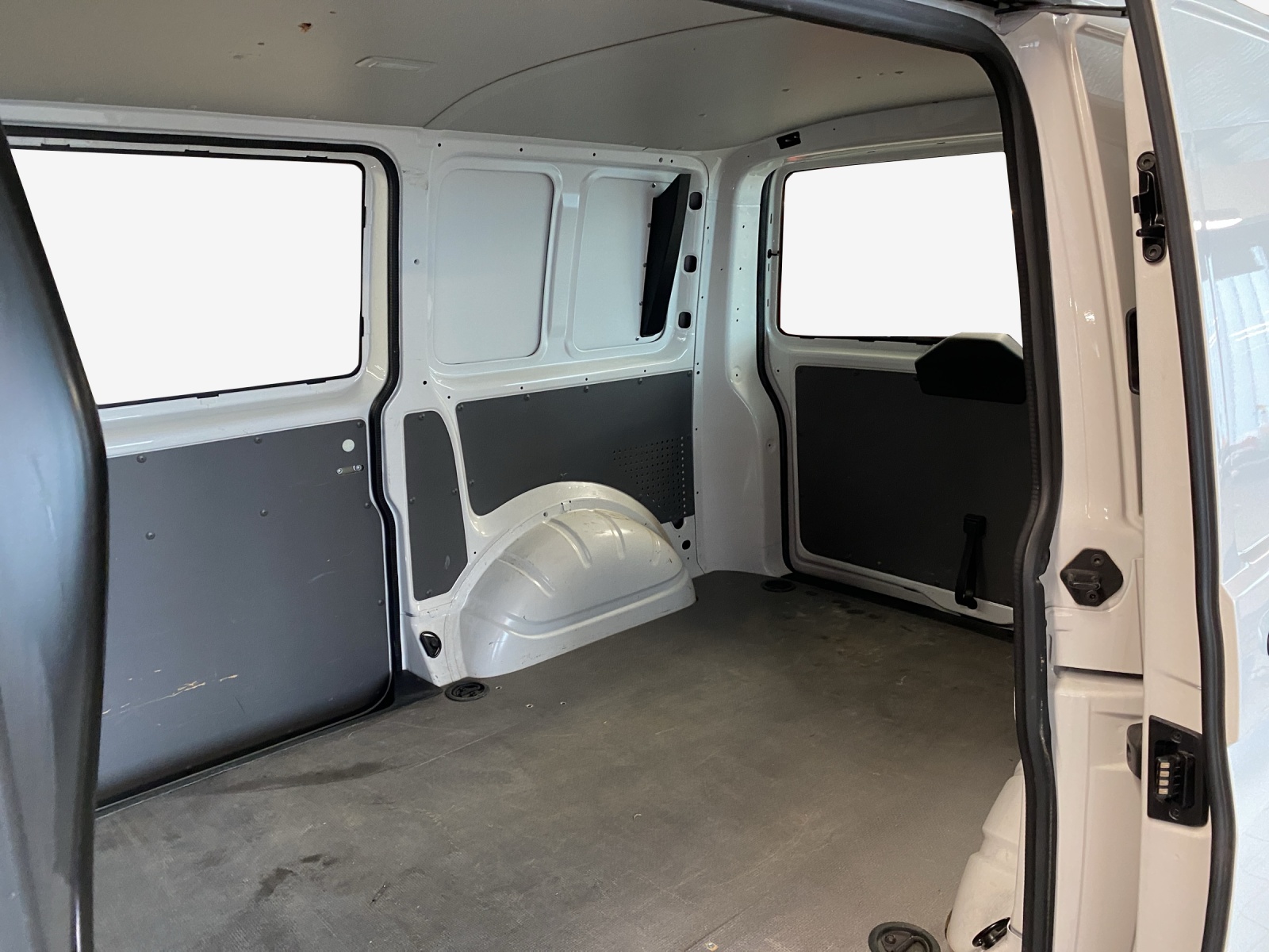 VW T6.1 2.0 TDI-image-11