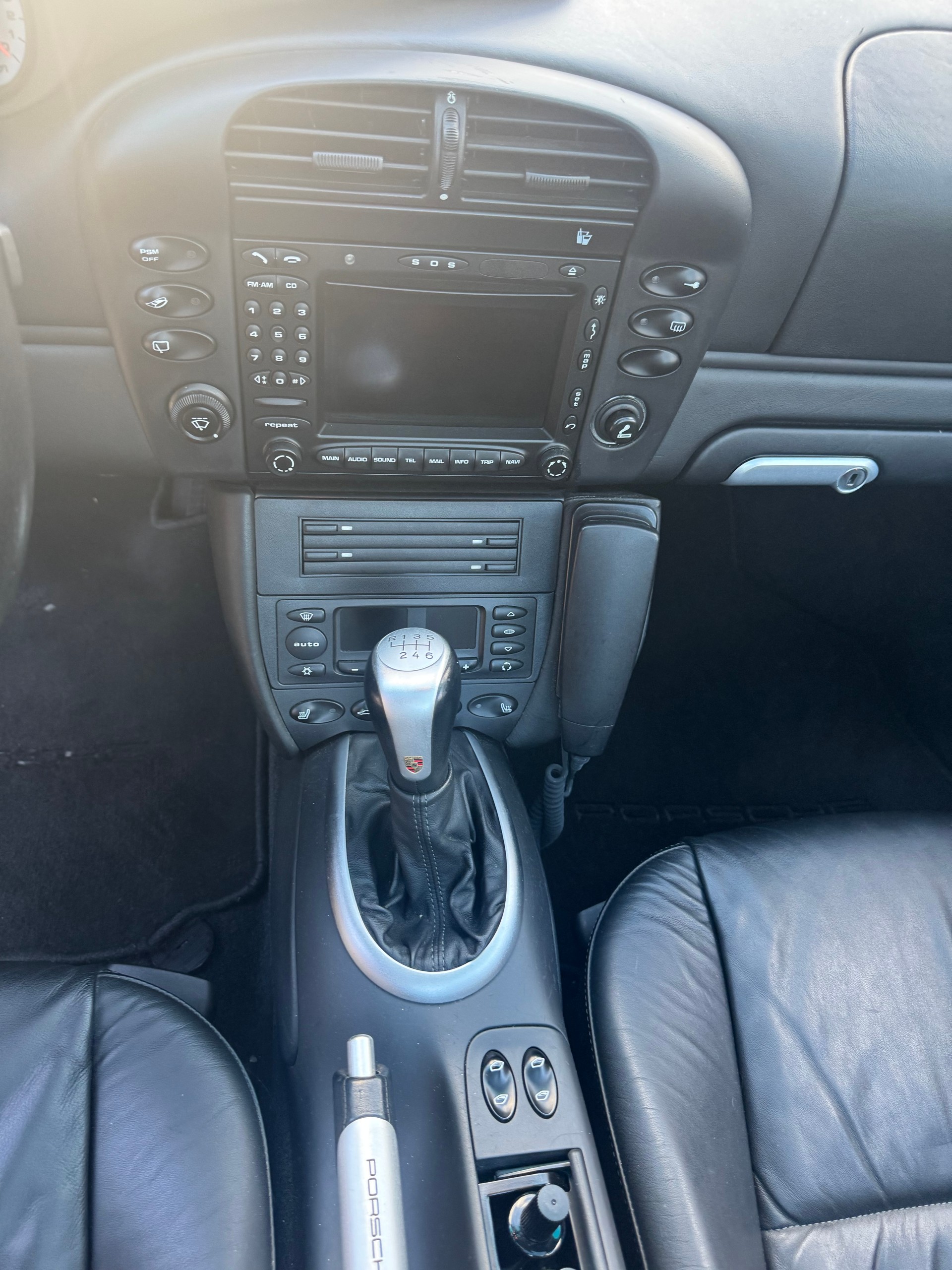 PORSCHE 911 Carrera Targa-image-12