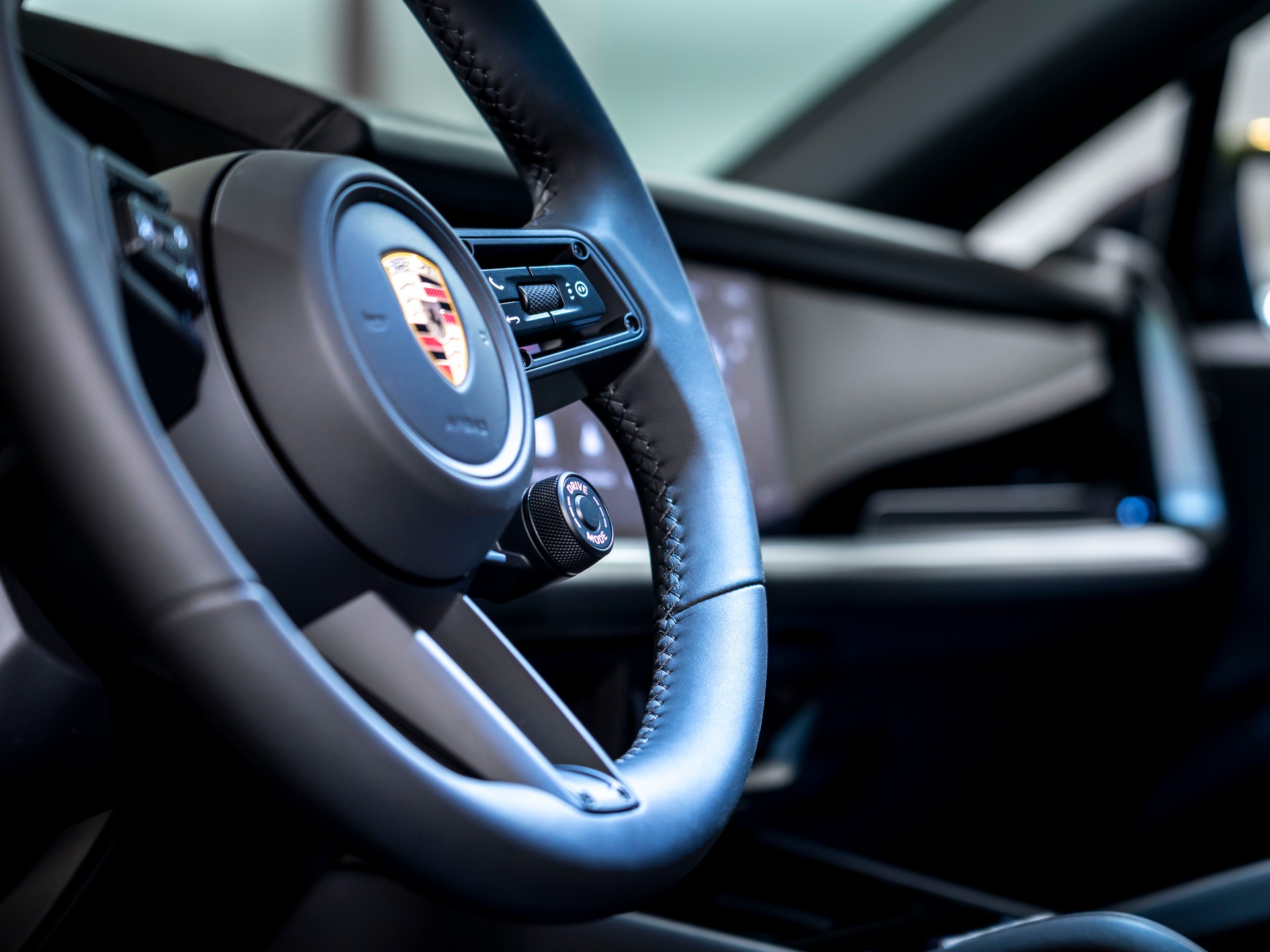 PORSCHE Cayenne Coupé Tiptronic-image-11
