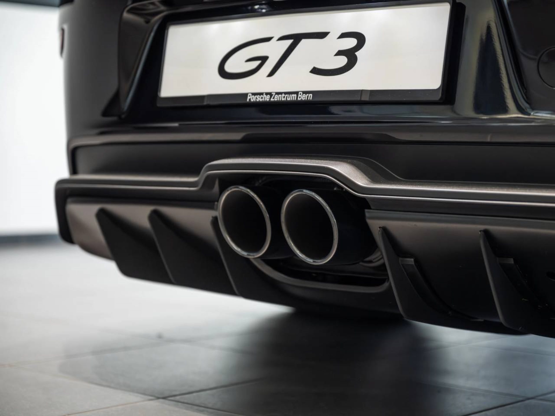 PORSCHE 911 GT3-image-25