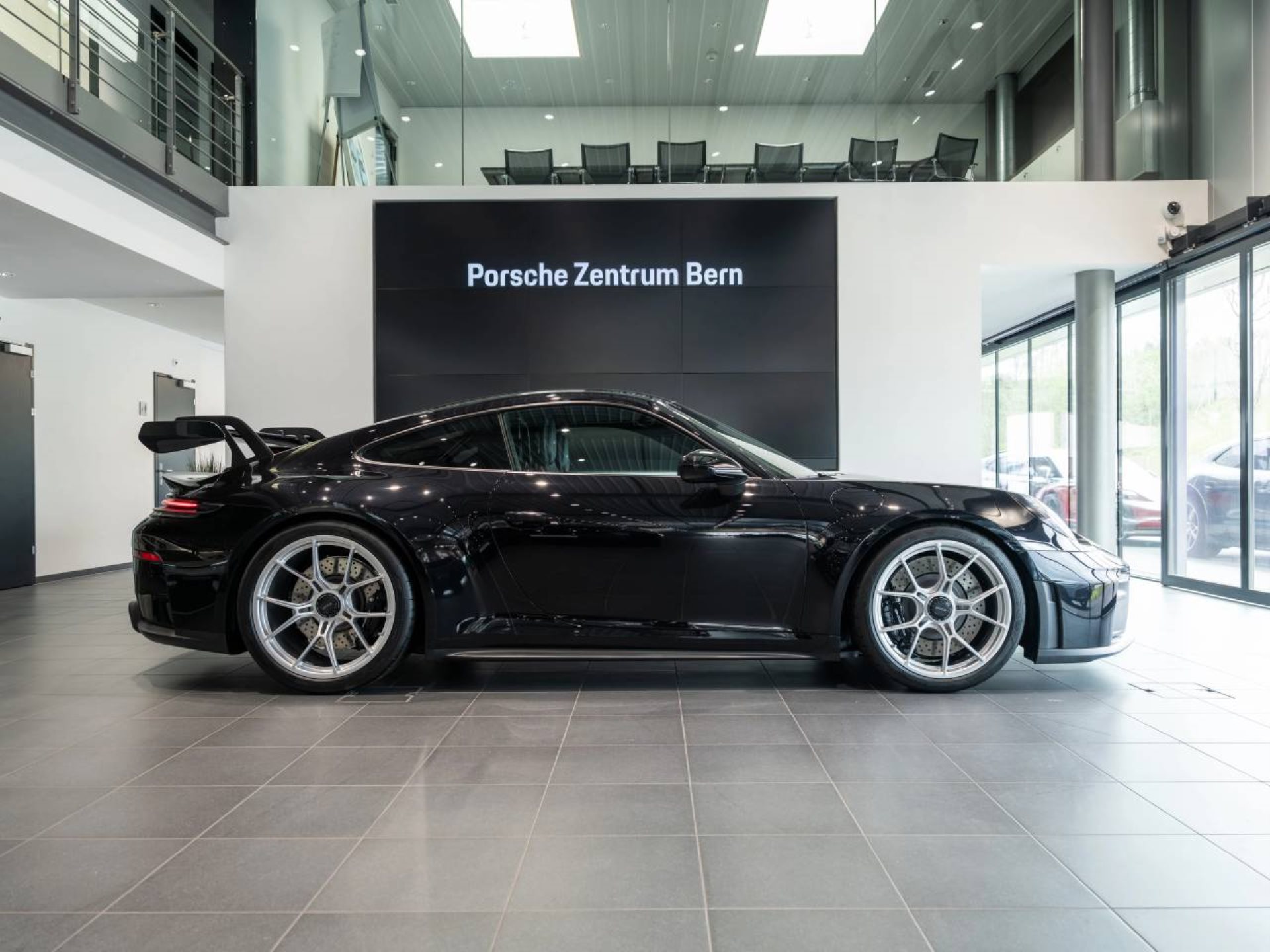 PORSCHE 911 GT3-image-1