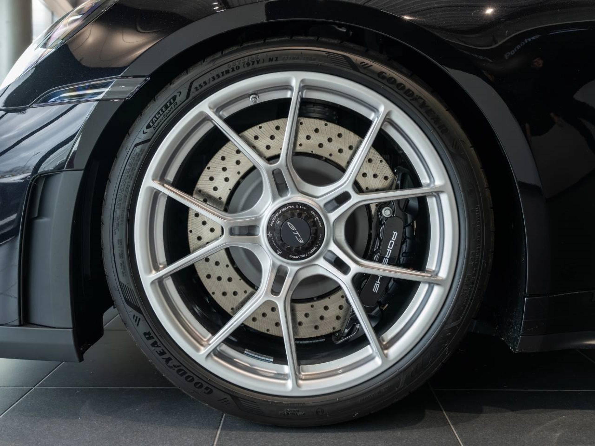 PORSCHE 911 GT3-image-30