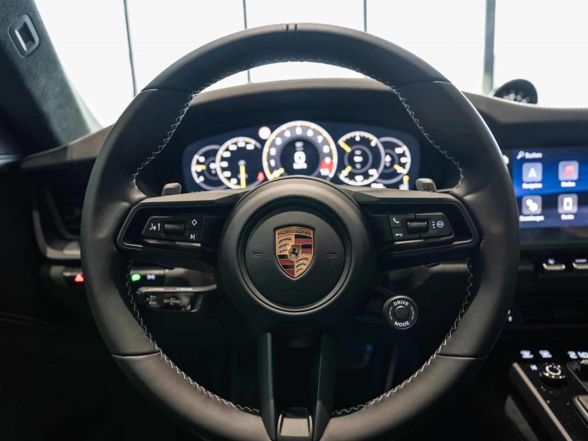 PORSCHE 911 GT3-image-12