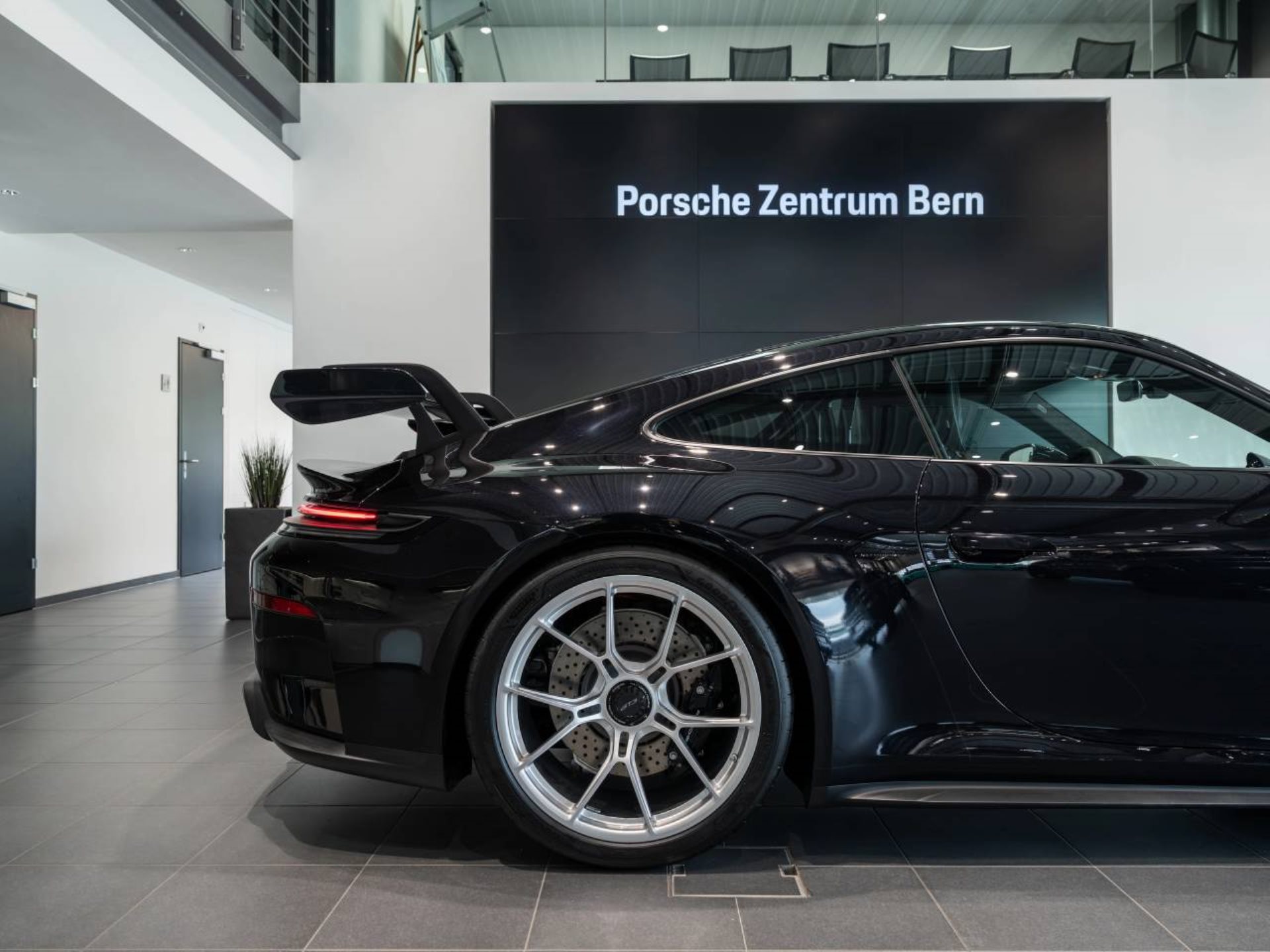PORSCHE 911 GT3-image-10