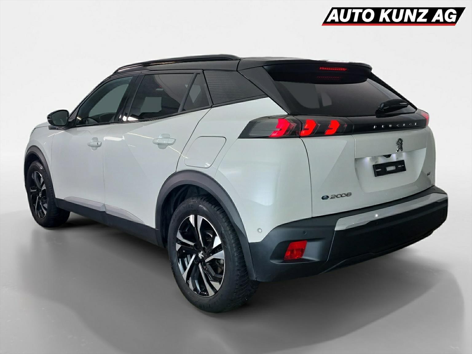 PEUGEOT 2008 e GT-image-1
