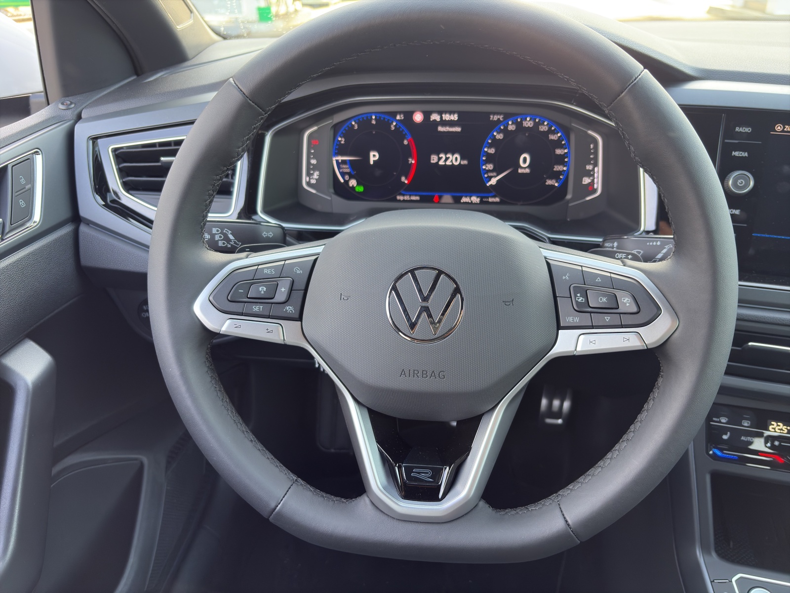 VW Polo 1.0 TSI R-Line DSG-image-9