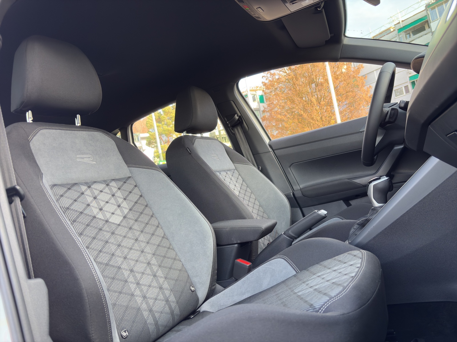 VW Polo 1.0 TSI R-Line DSG-image-6