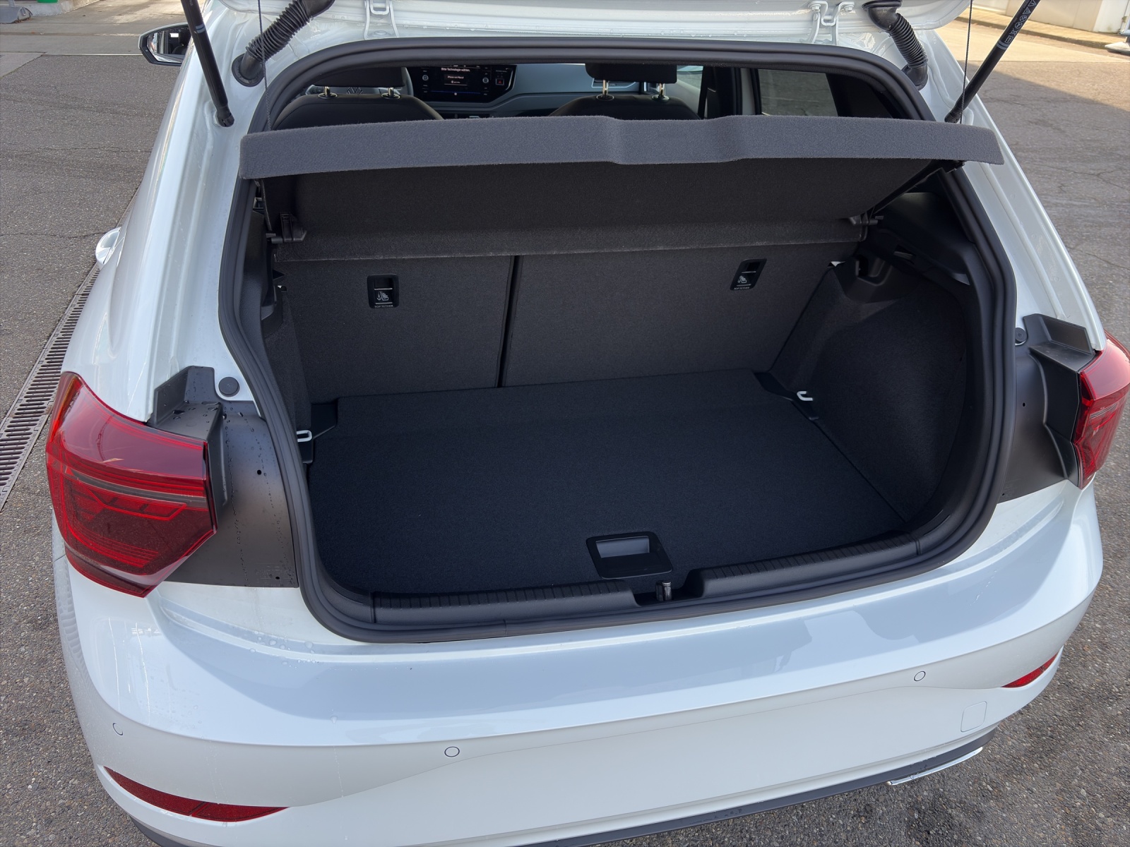 VW Polo 1.0 TSI R-Line DSG-image-17