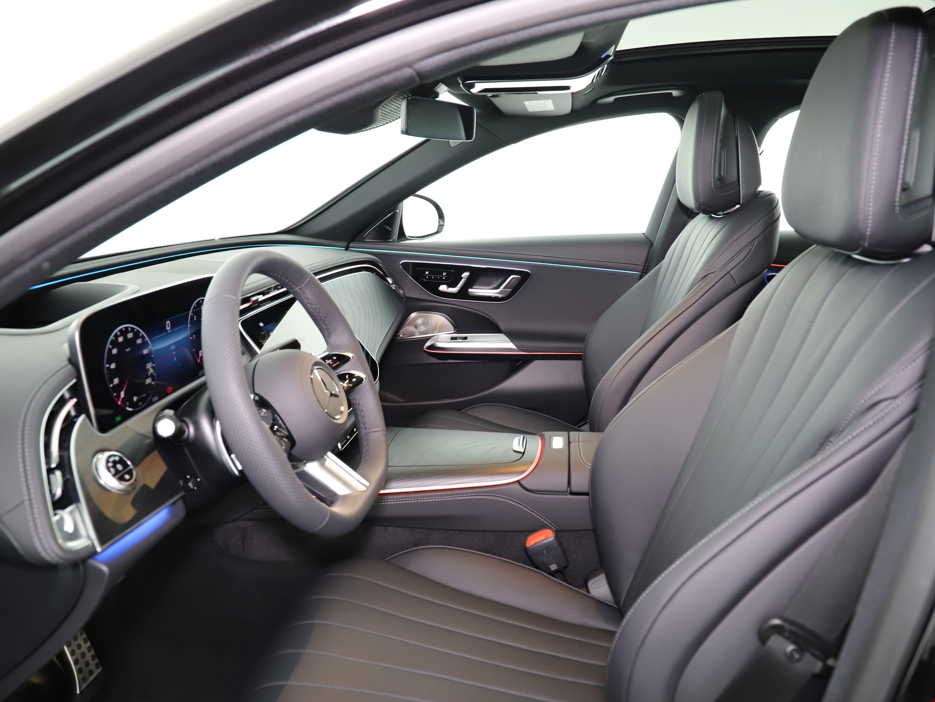 MERCEDES-BENZ E 220 d 4Matic-image-9