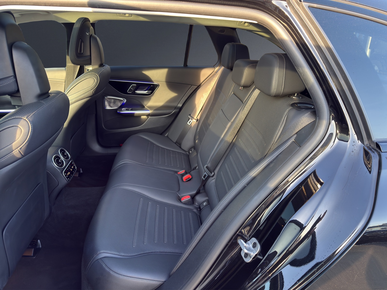 MERCEDES-BENZ C 200 T 4 Matic-image-10