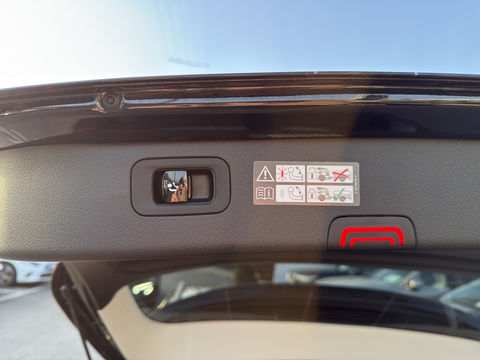 MERCEDES-BENZ C 200 T 4 Matic-image-15