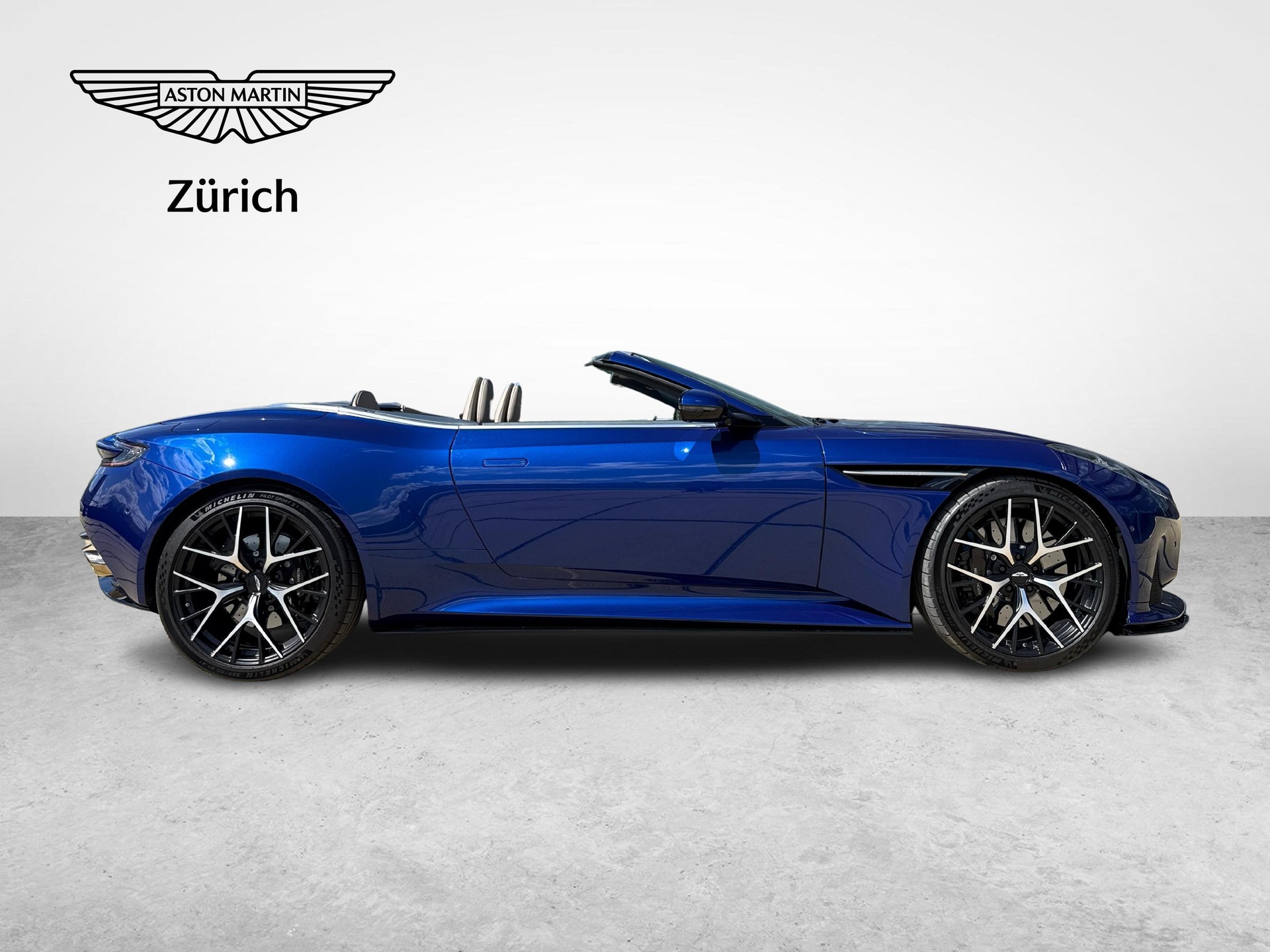 ASTON MARTIN DB12 Volante 4.0 V8 Bi-Turbo-image-5